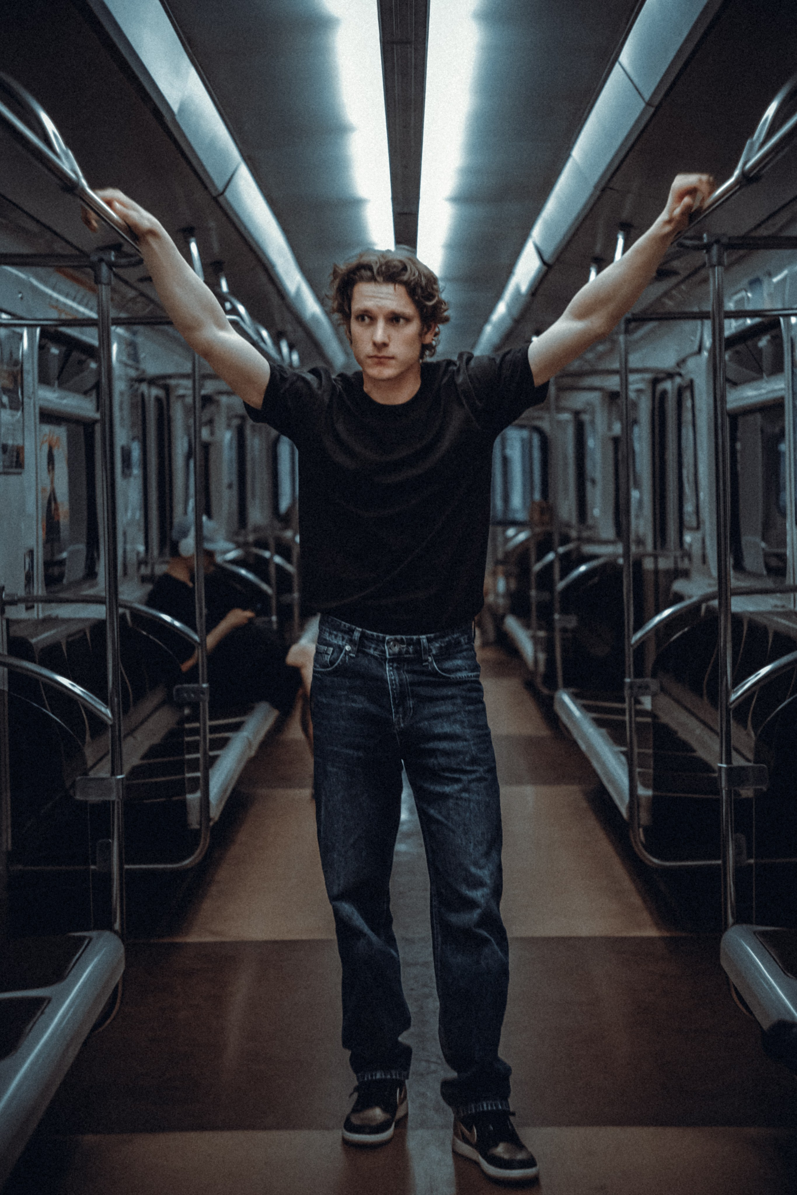 Метро. Даня. Ph___tina