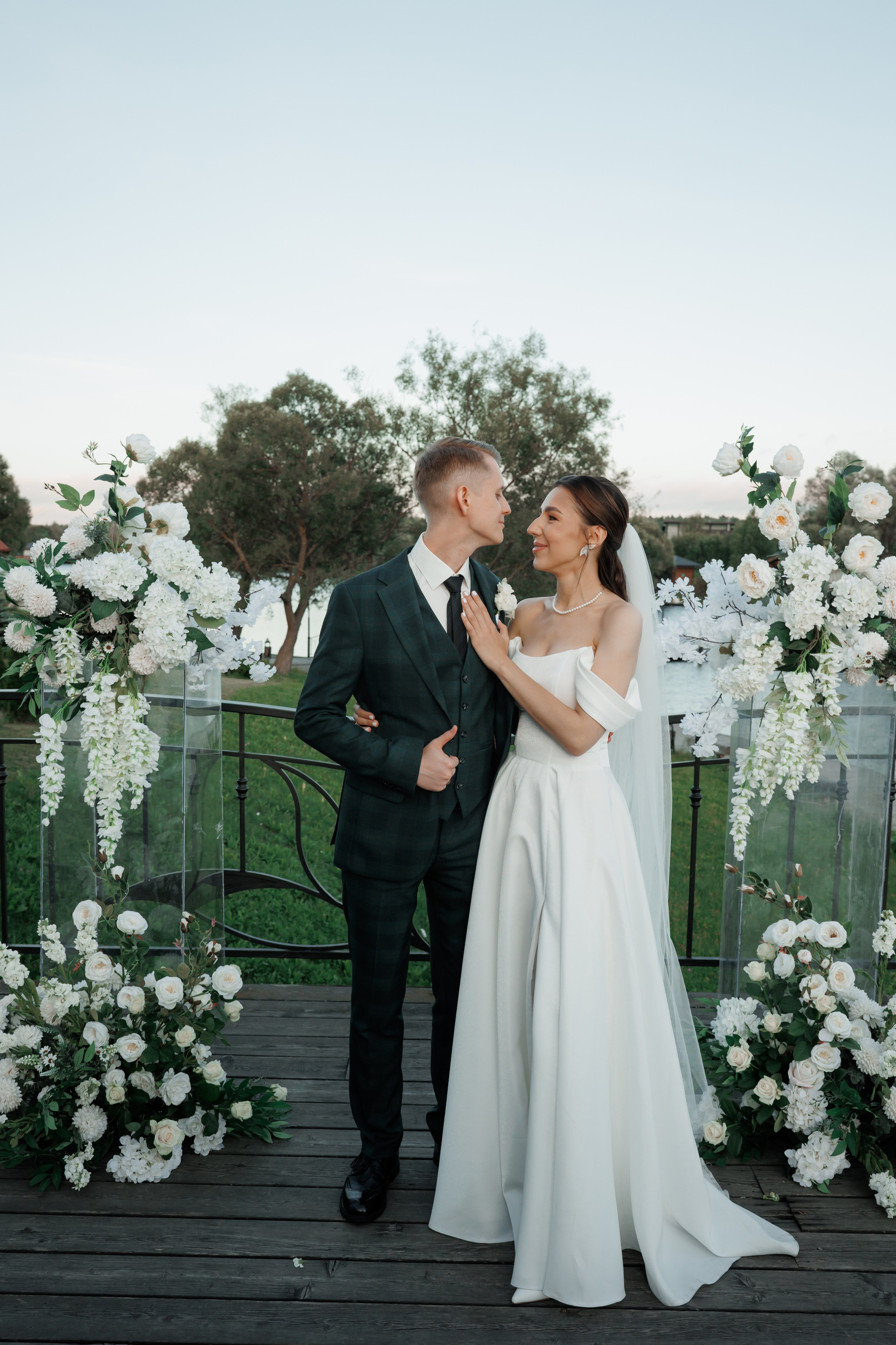 Регистрация в отеле Fish Point, ЗАГС Бутово, прогулка в Остафьево. Свадебный и репортажный фотограф (Москва, Королев и другие)