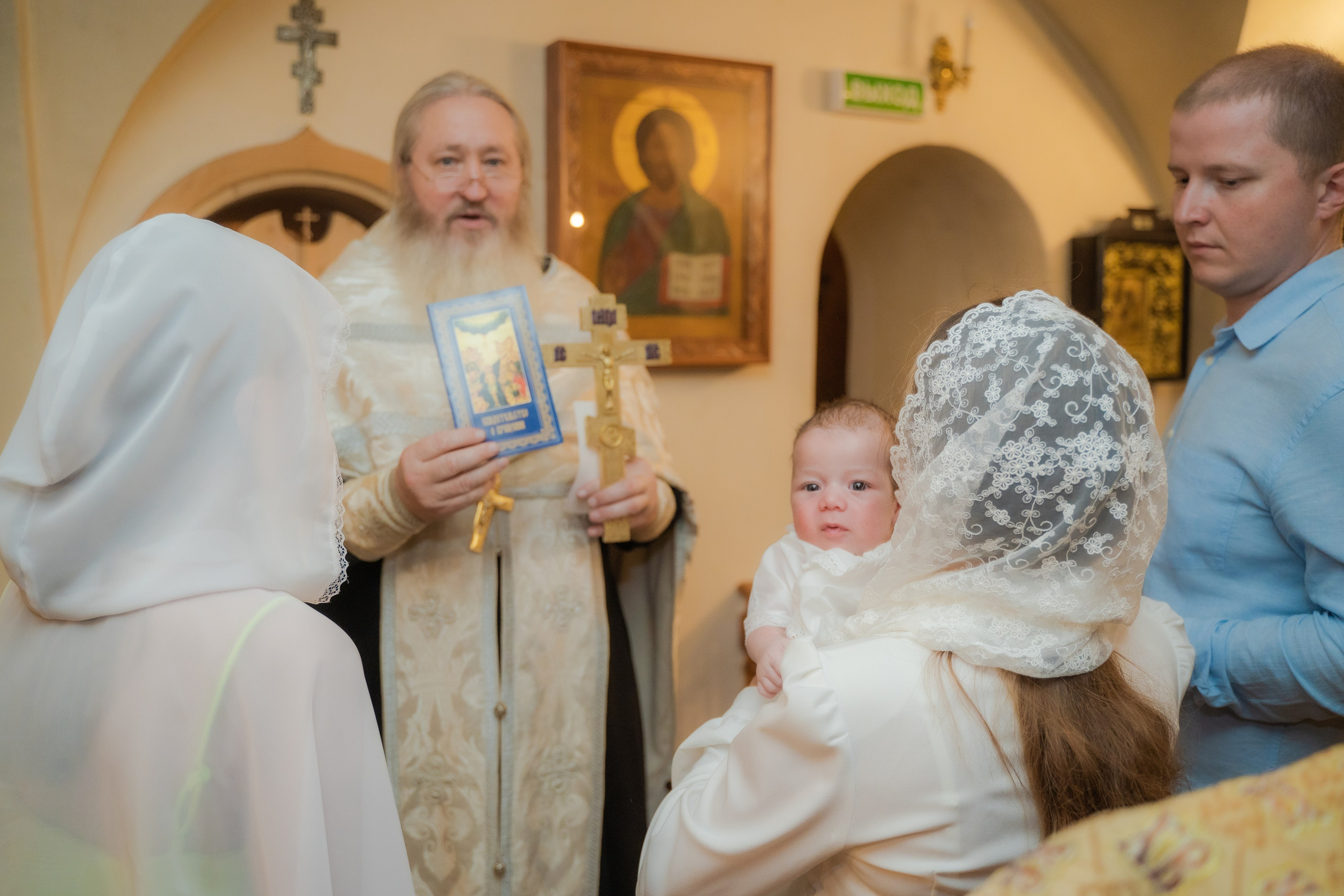 Фотосъемка крещения в Москве — сохранить таинство и создать фотокнигу