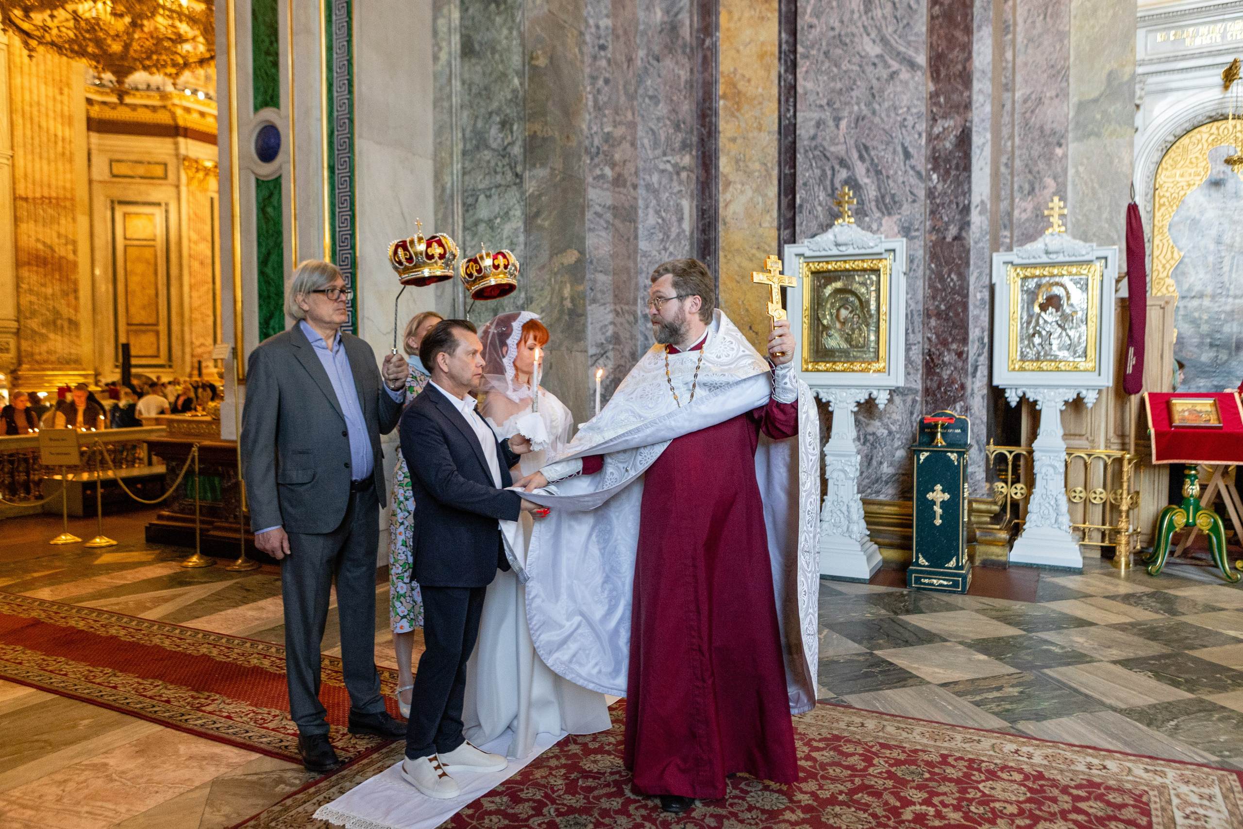 Фотосъемка Венчания и Крещения в Храмах Санкт-Петербурга. Фото и Видеосъемка на ваше мероприятие. Александр Романов