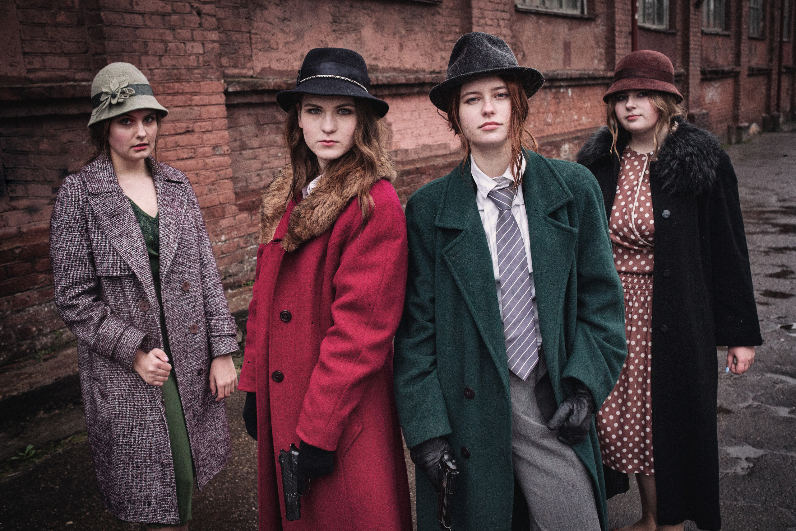 Острые козыкьки. Жанна Бакунович, ваш профессиональный фотограф в Минске