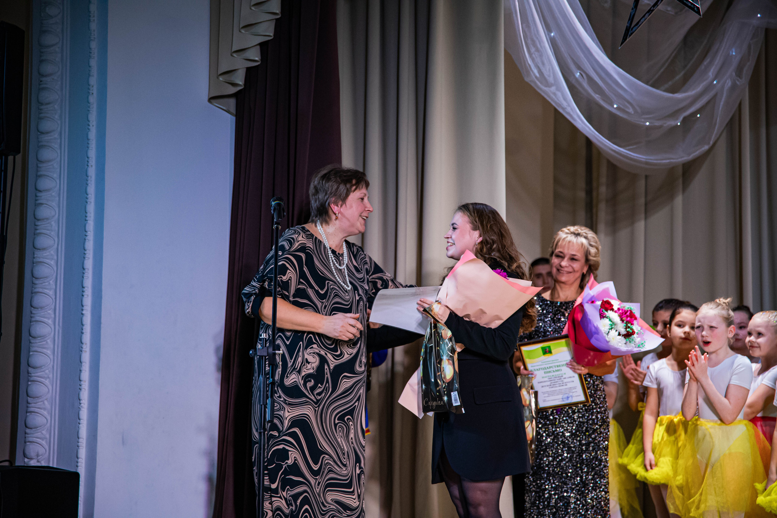 «Конфетти» Юбилейный концерт «Твори Добро». Фотограф Дарья Маташкова
