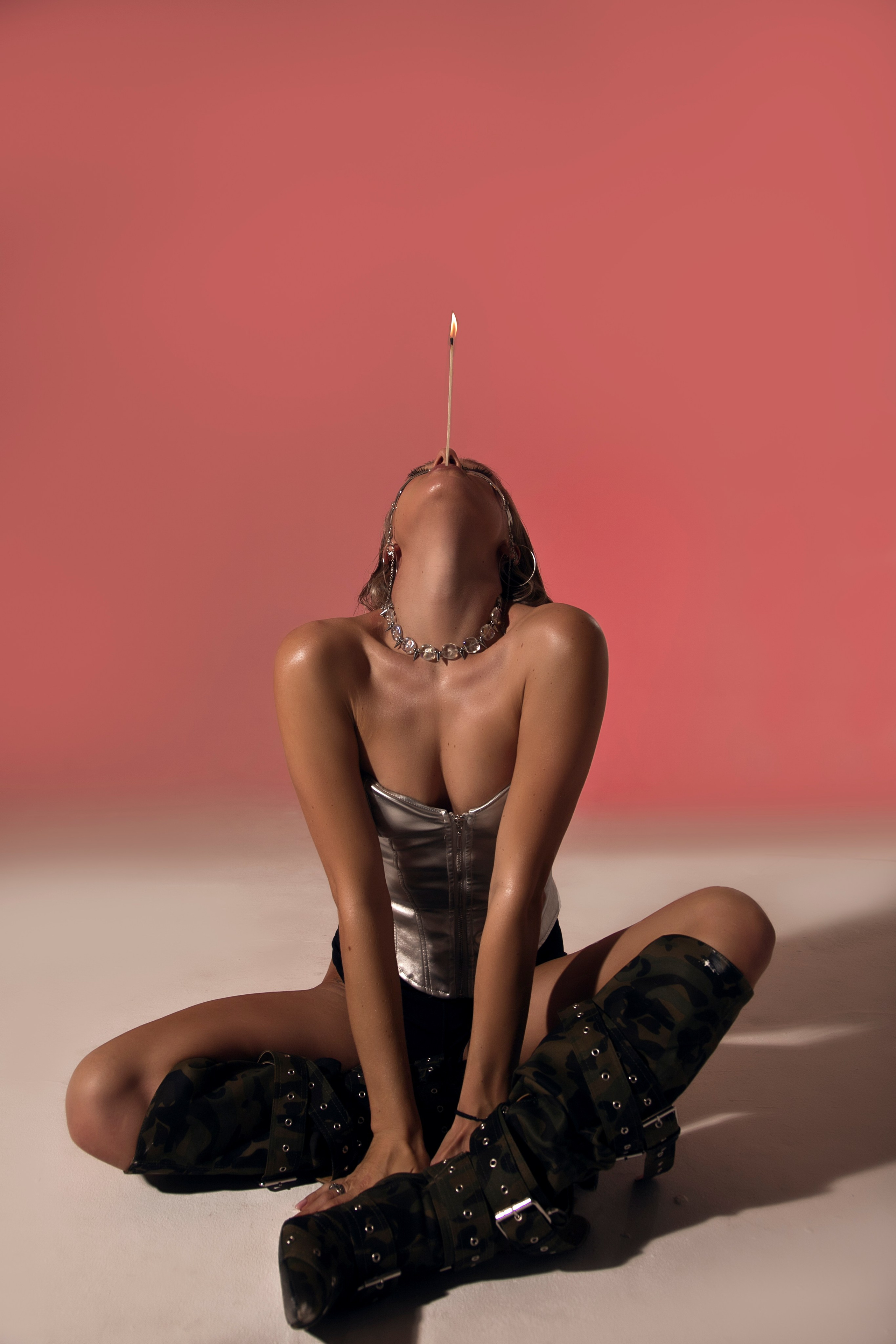 Женская фотосессия в фотостудии. Профессиональный фотограф в Москве