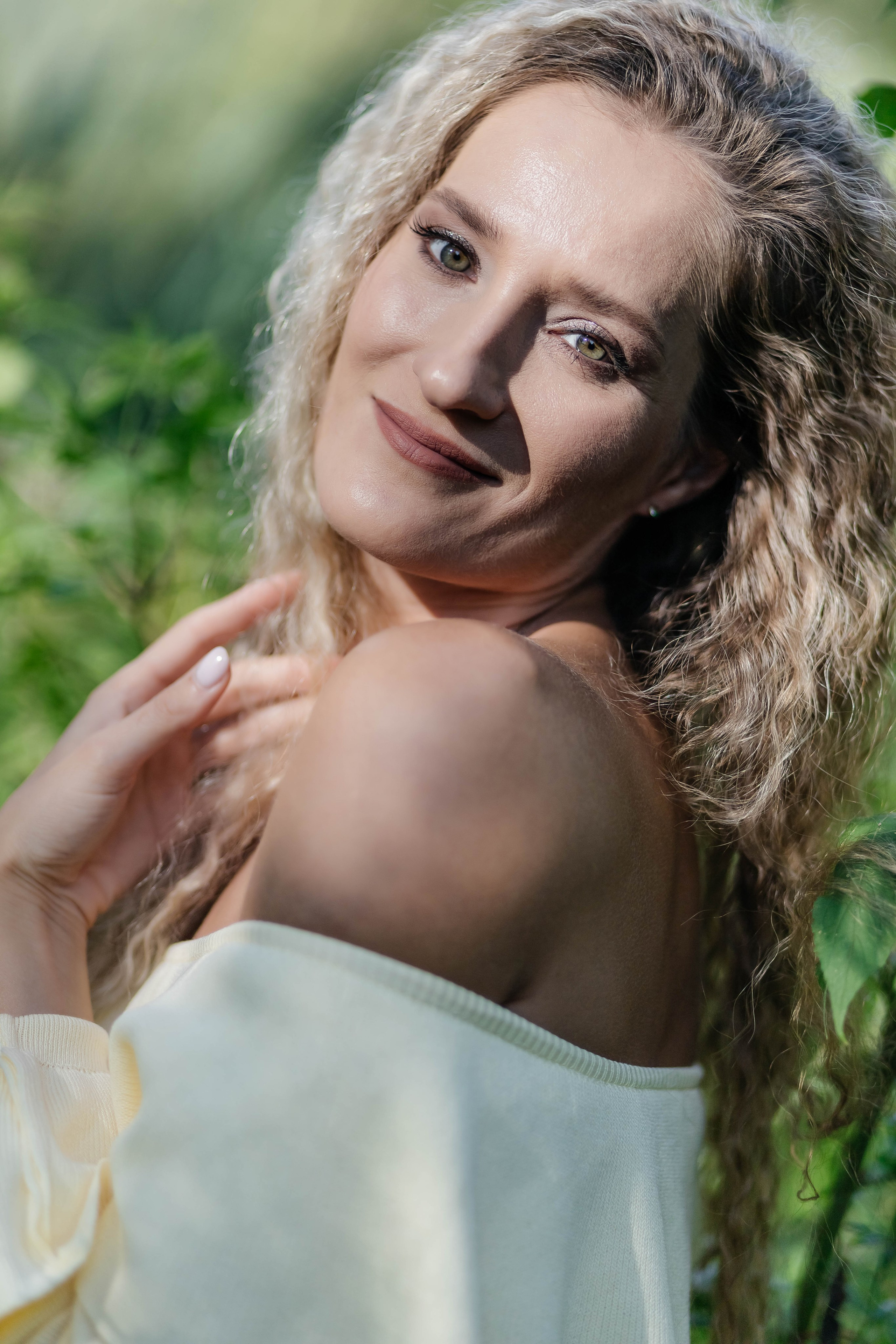 Людмила прогулочная съёмка. Женский фотограф в Оренбурге Ирина Заводчикова