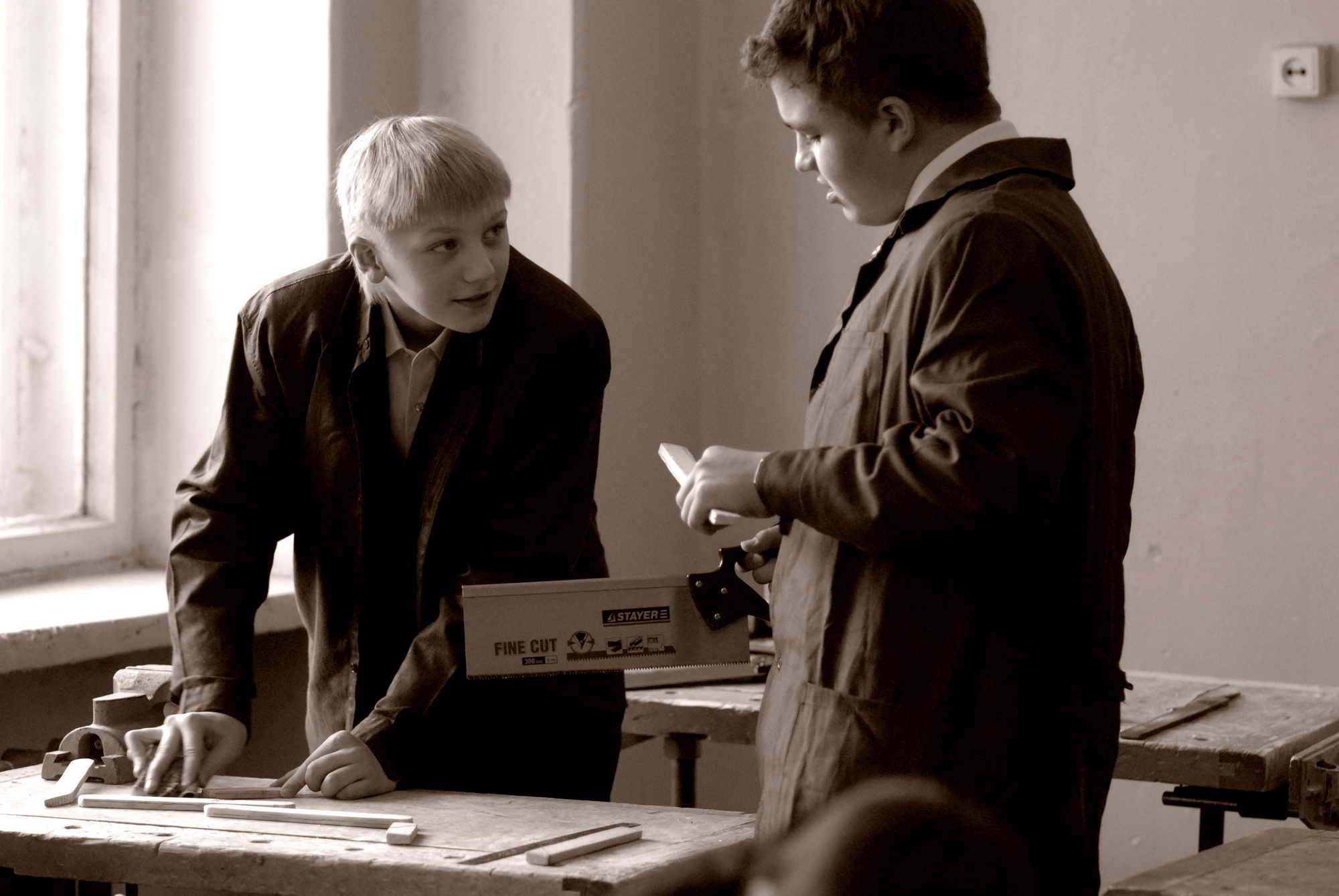 На уроке 5 и 6 классов гимназии. Репортажный и детский фотограф в Новосибирске