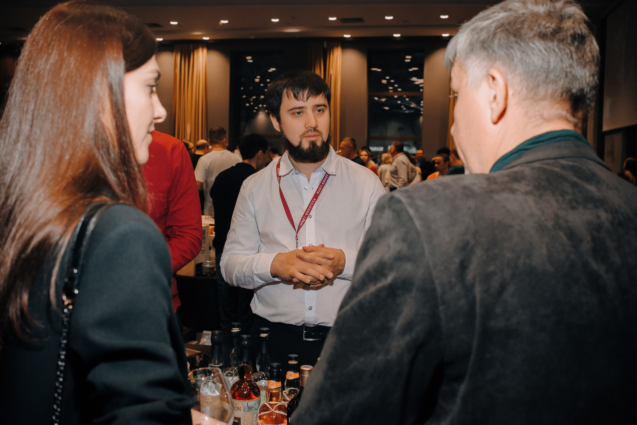 ФЕСТИВАЛЬ ВИНА И КРЕПКИХ НАПИТКОВ МАВТ-ВИНОТЕКА. Репортажный фотограф Зуев Роман г. Челябинск