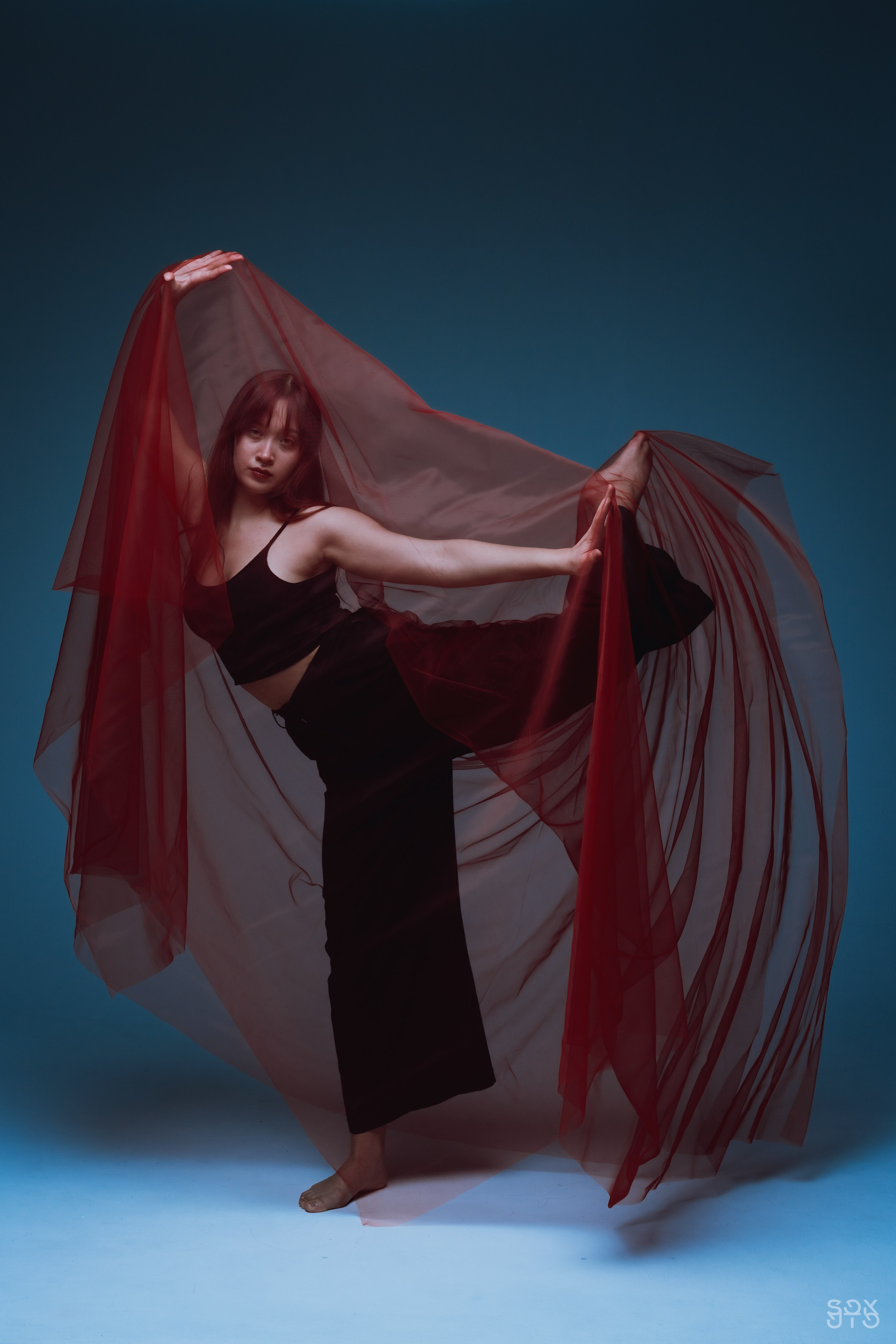 Танец в фатине