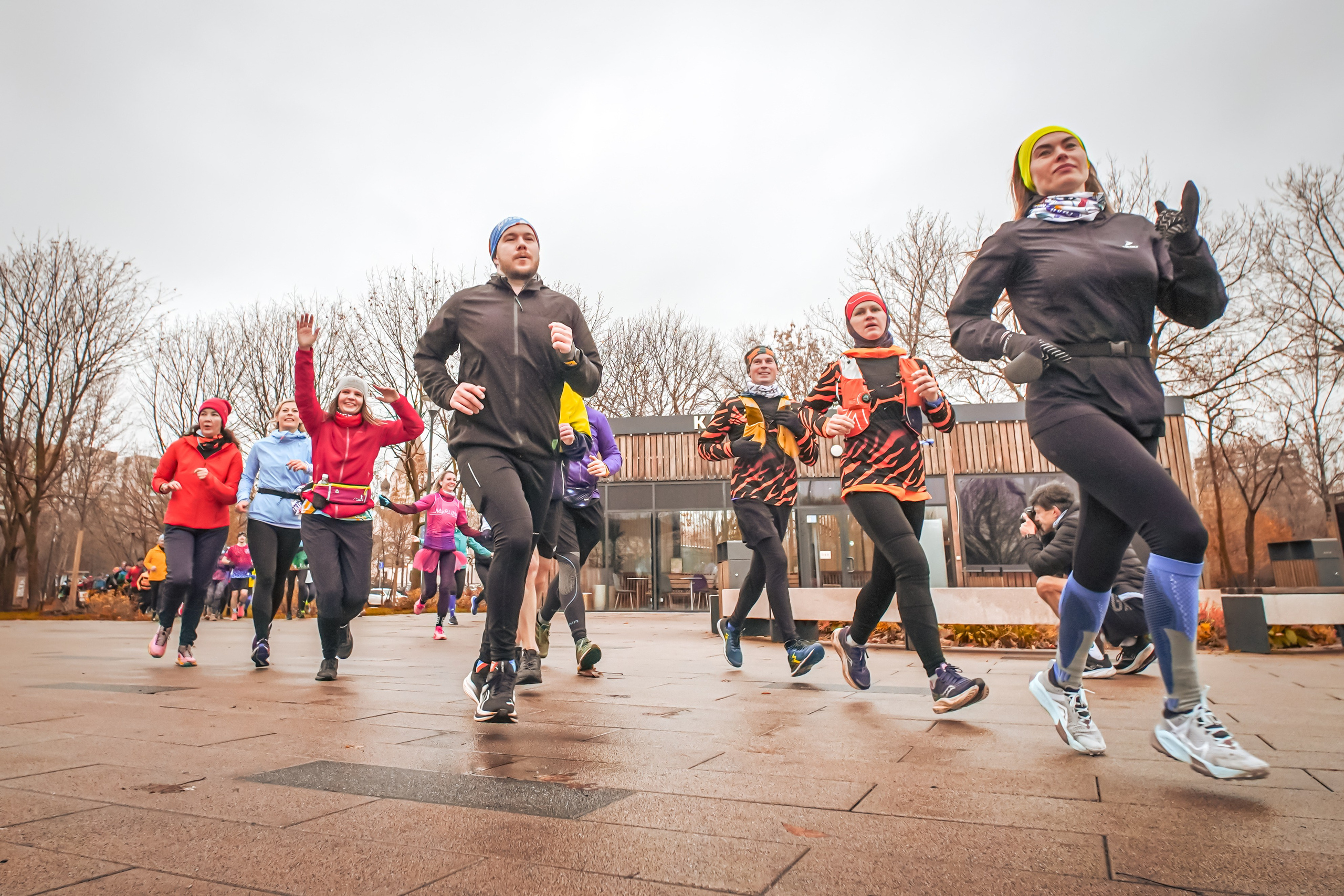 #марафонудома #яuzarun 2024 2-я петля, группа 6:30. Роман Капилюшов. Бег. Фото. Видео. г. Люберцы