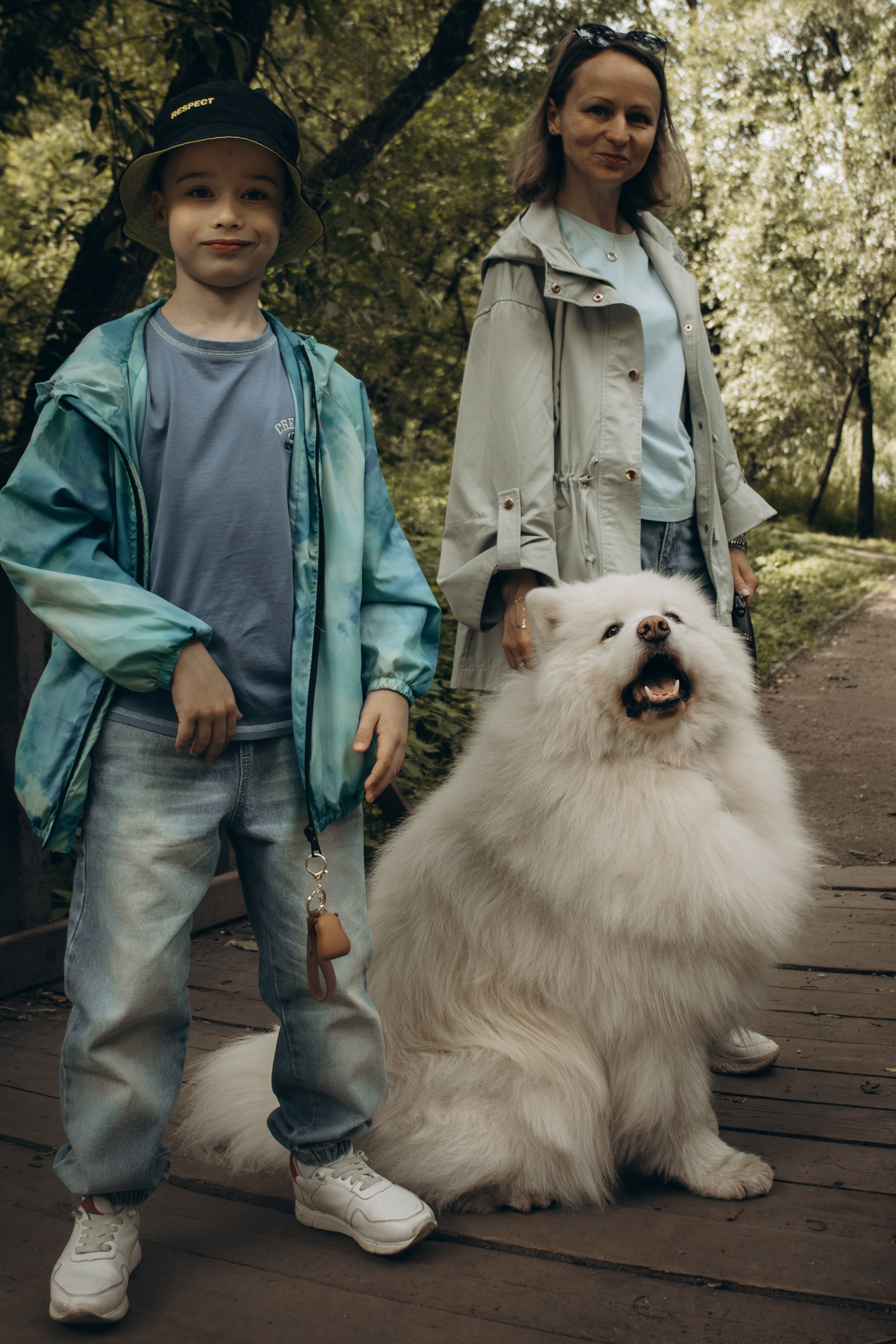 Фотосессия с ребенком и собакой в парке. Фотограф-анималист в Москве Екатерина Тихонова