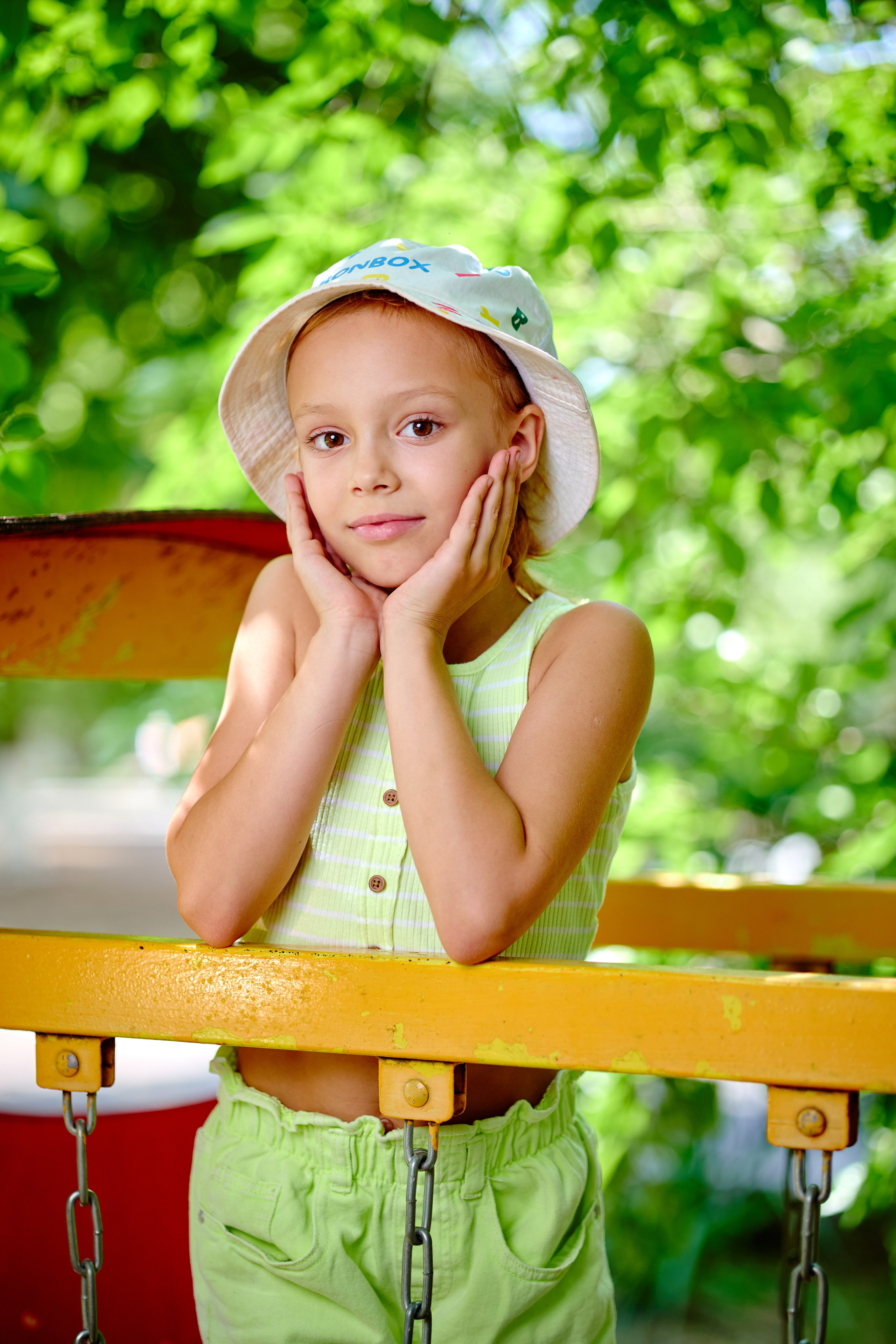 Пример летней съемки в детском саду № 92 Старшая группа Радуга. Фотограф Выпускные альбомы Таганрог Сергей Коробченко