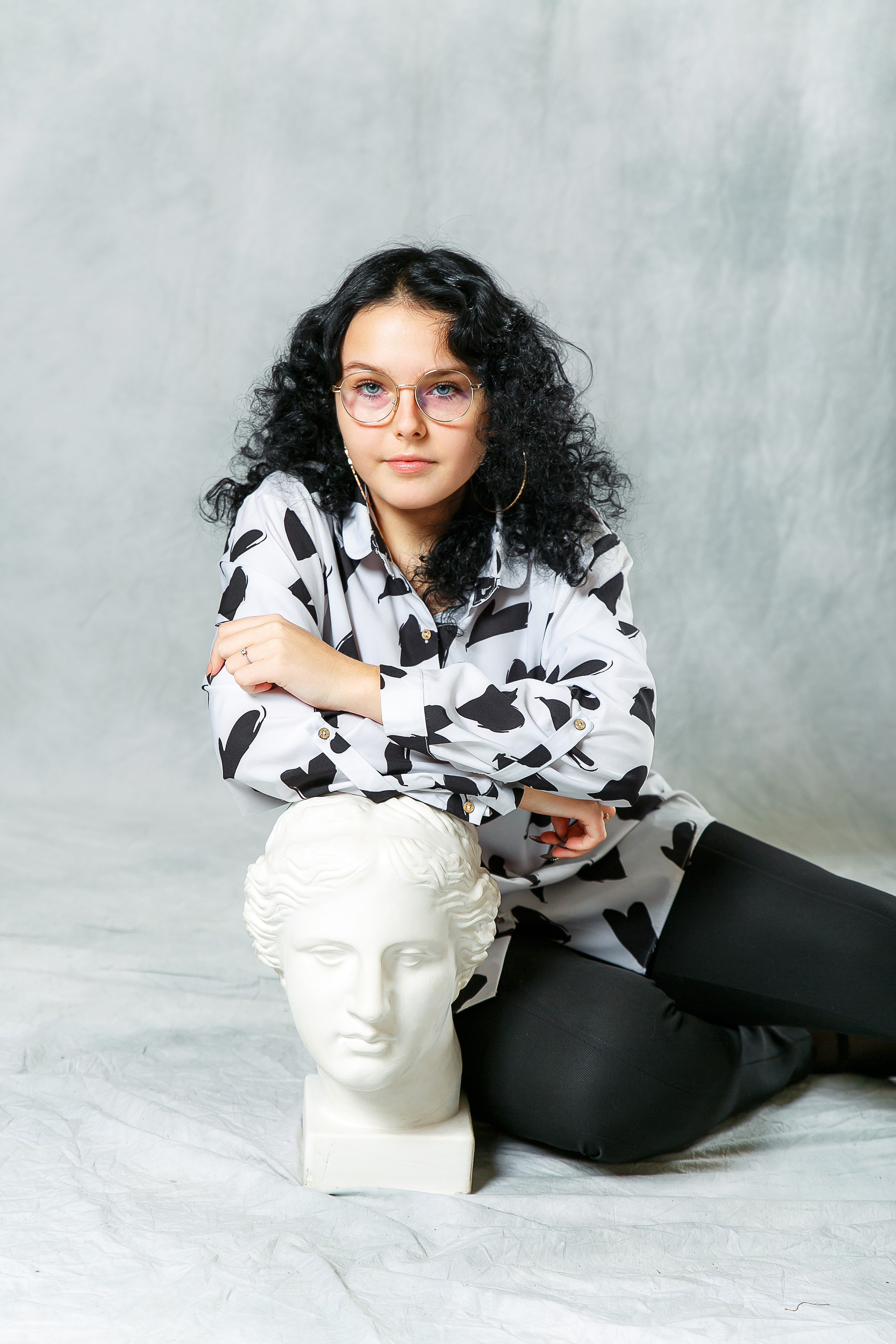 ОДНОТОННЫЙ ФОТОФОН. Выпускные альбомы в Донецке и ДНР. Фотограф Донецк и ДНР