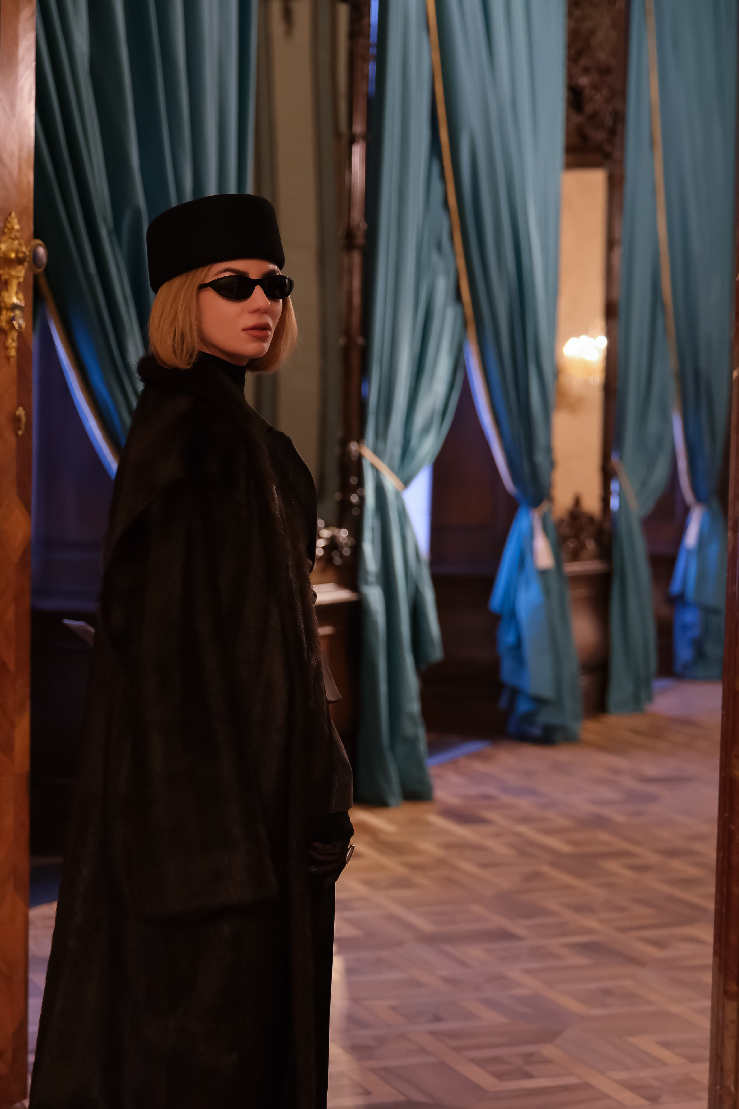 Во дворце. Фотограф в Москве и Праге: индивидуальные портреты, парные фотосессии