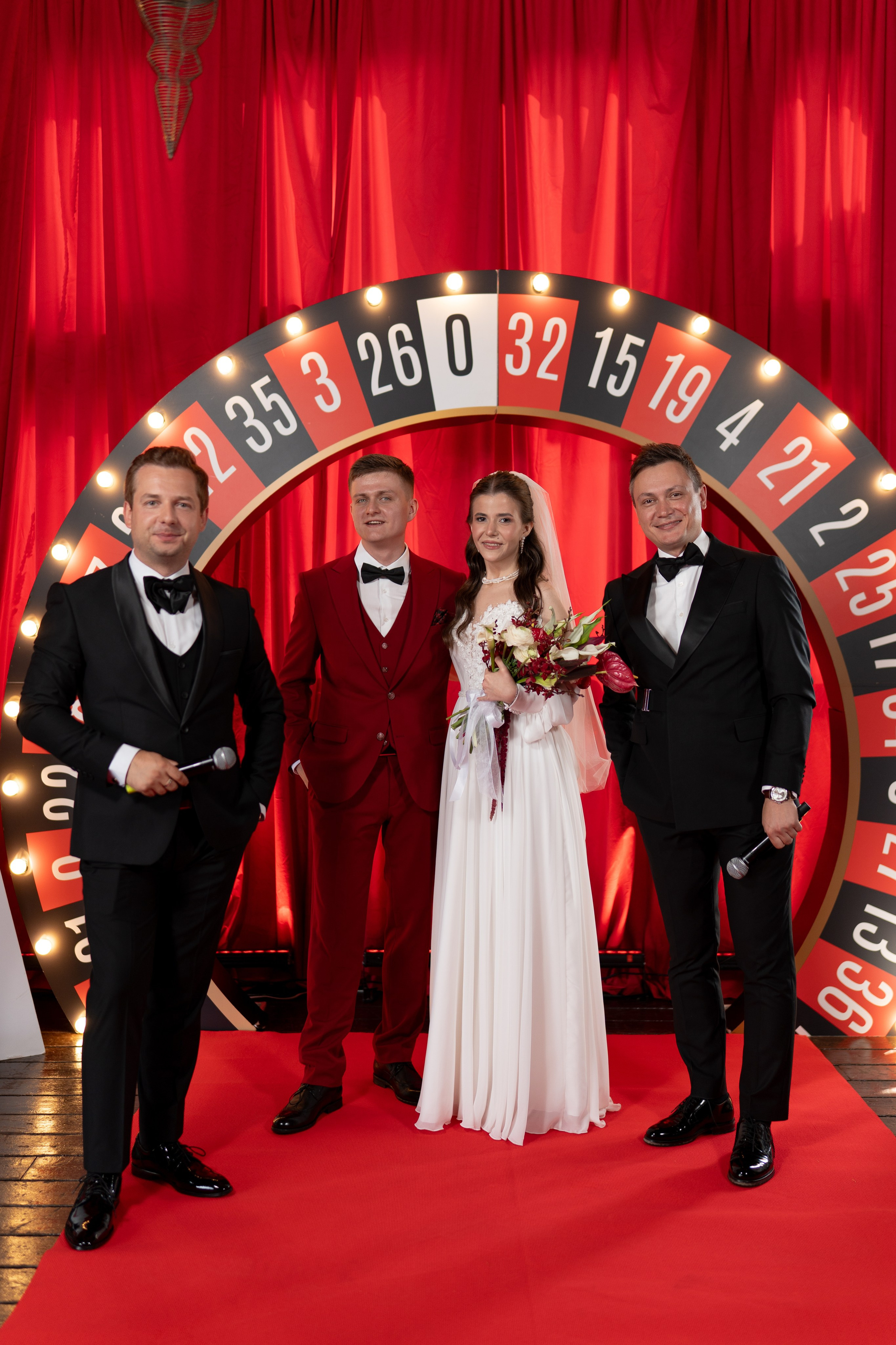 Красные розы. Главная