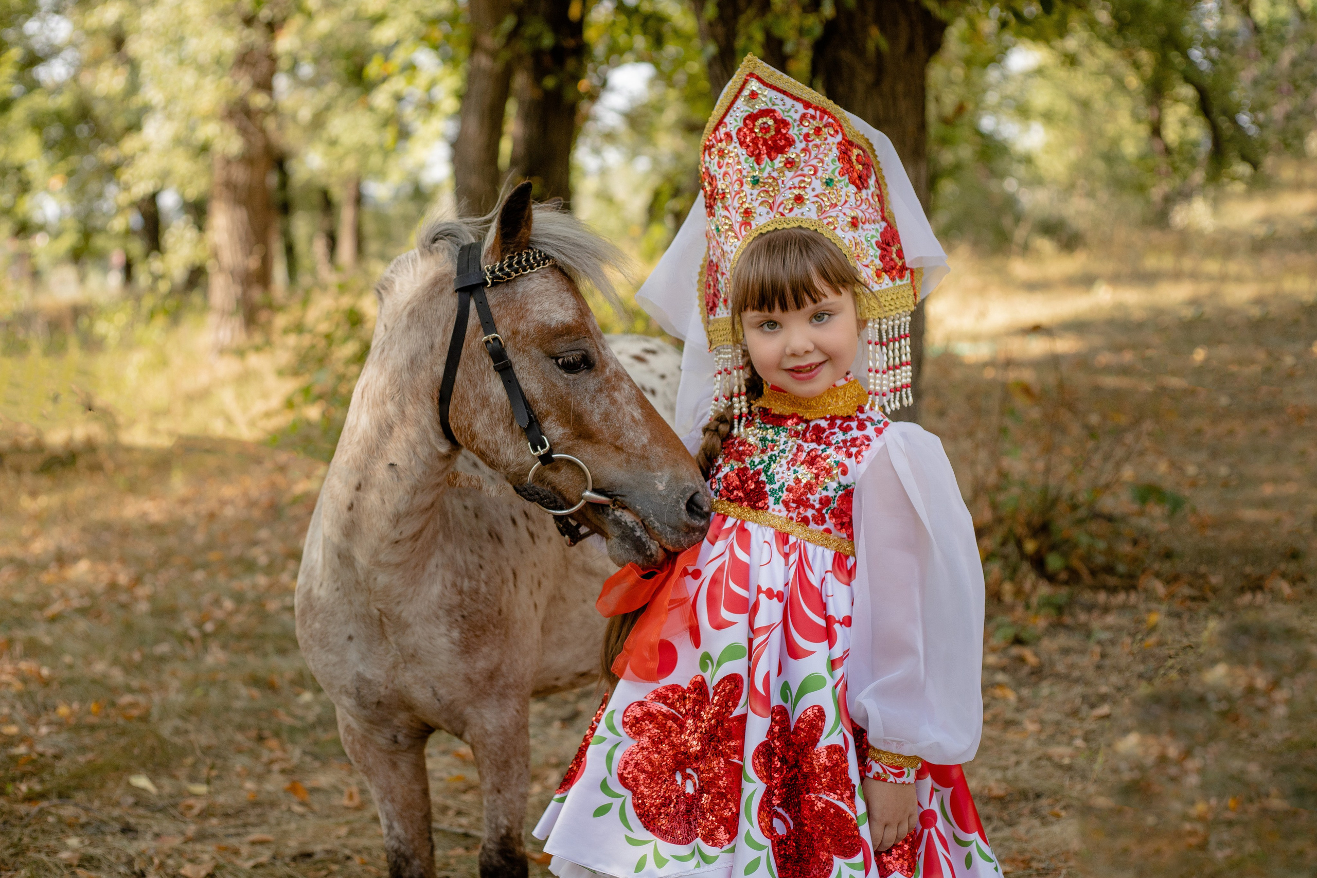Летняя фотопрогулка с лошадкой 🌿. Семейный фотограф в Саратове Элоиза Ляпина