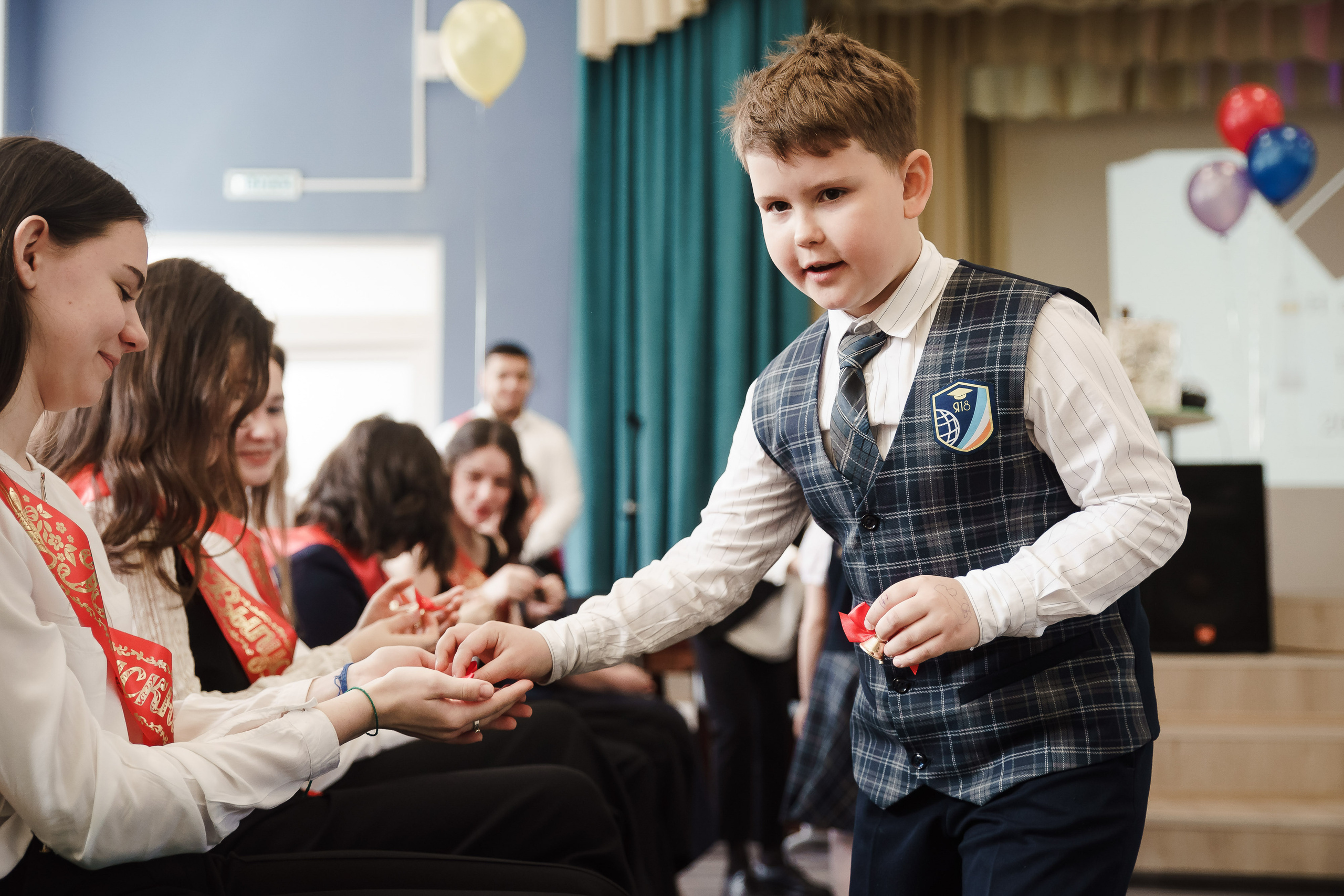 Последний звонок — 18 школа г. Ярославль. Репортажный фотограф Сергей Сажин г. Ярославль