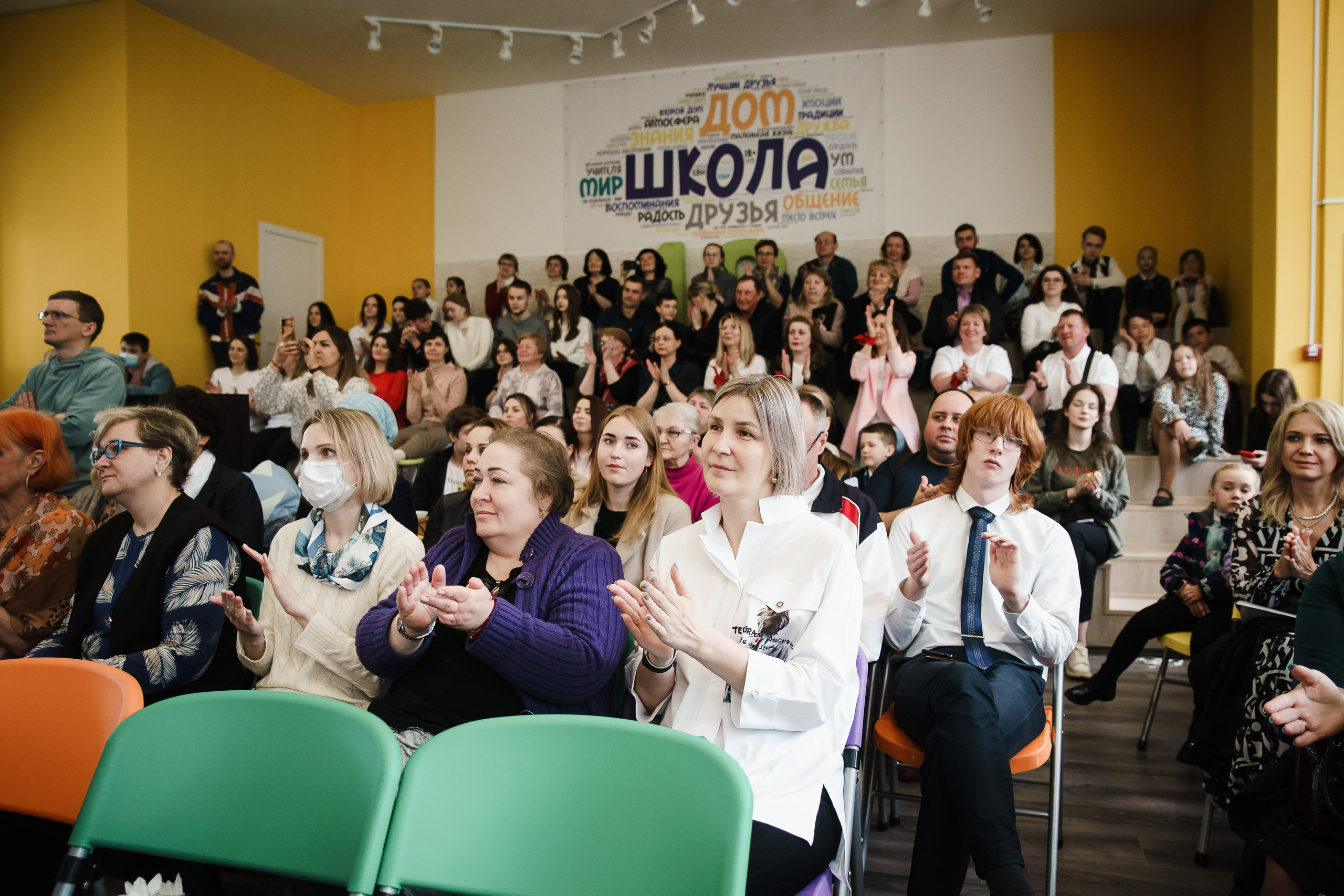 Последний звонок — 18 школа г. Ярославль. Репортажный фотограф Сергей Сажин г. Ярославль