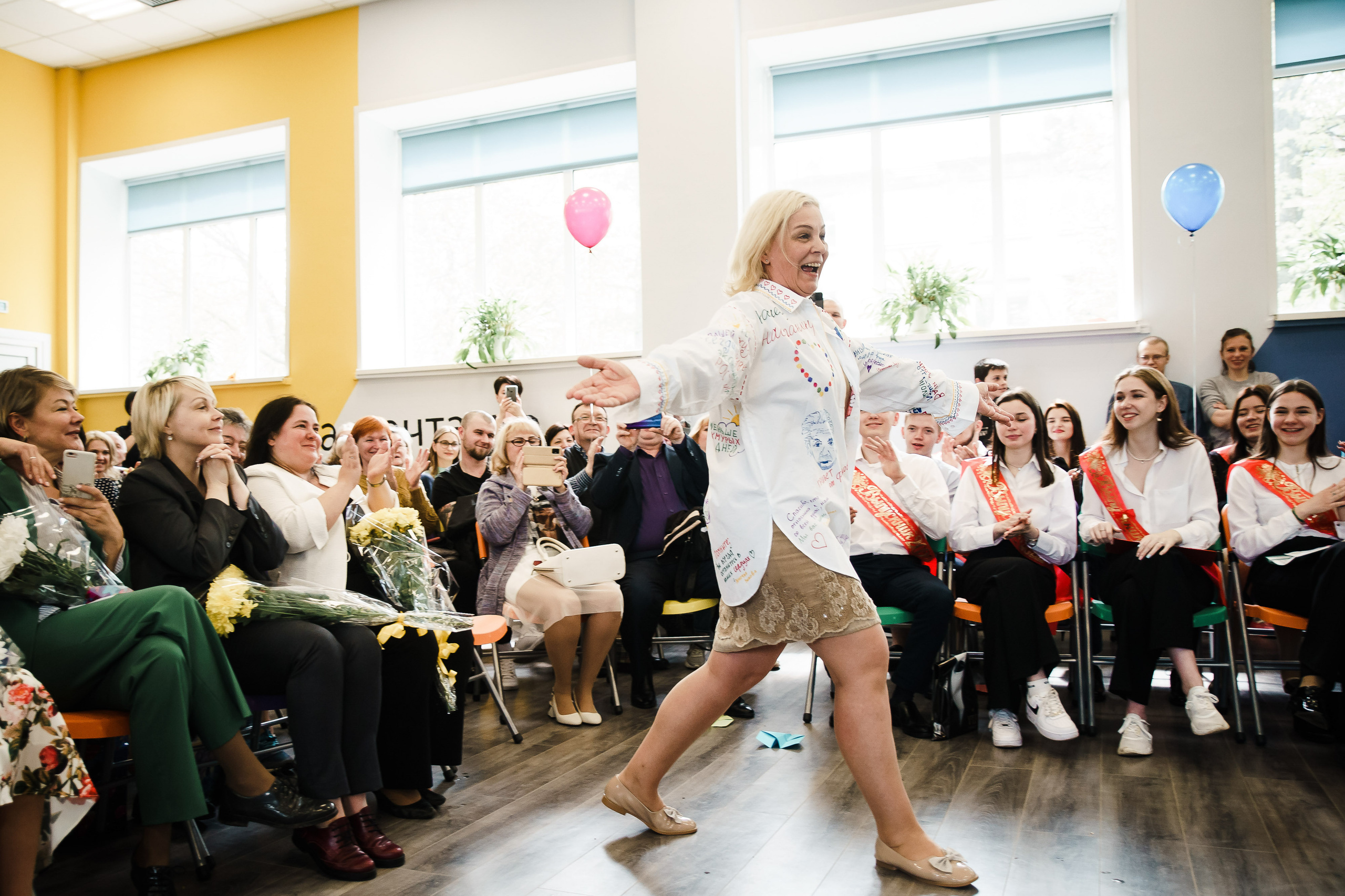 Последний звонок — 18 школа г. Ярославль. Репортажный фотограф Сергей Сажин г. Ярославль