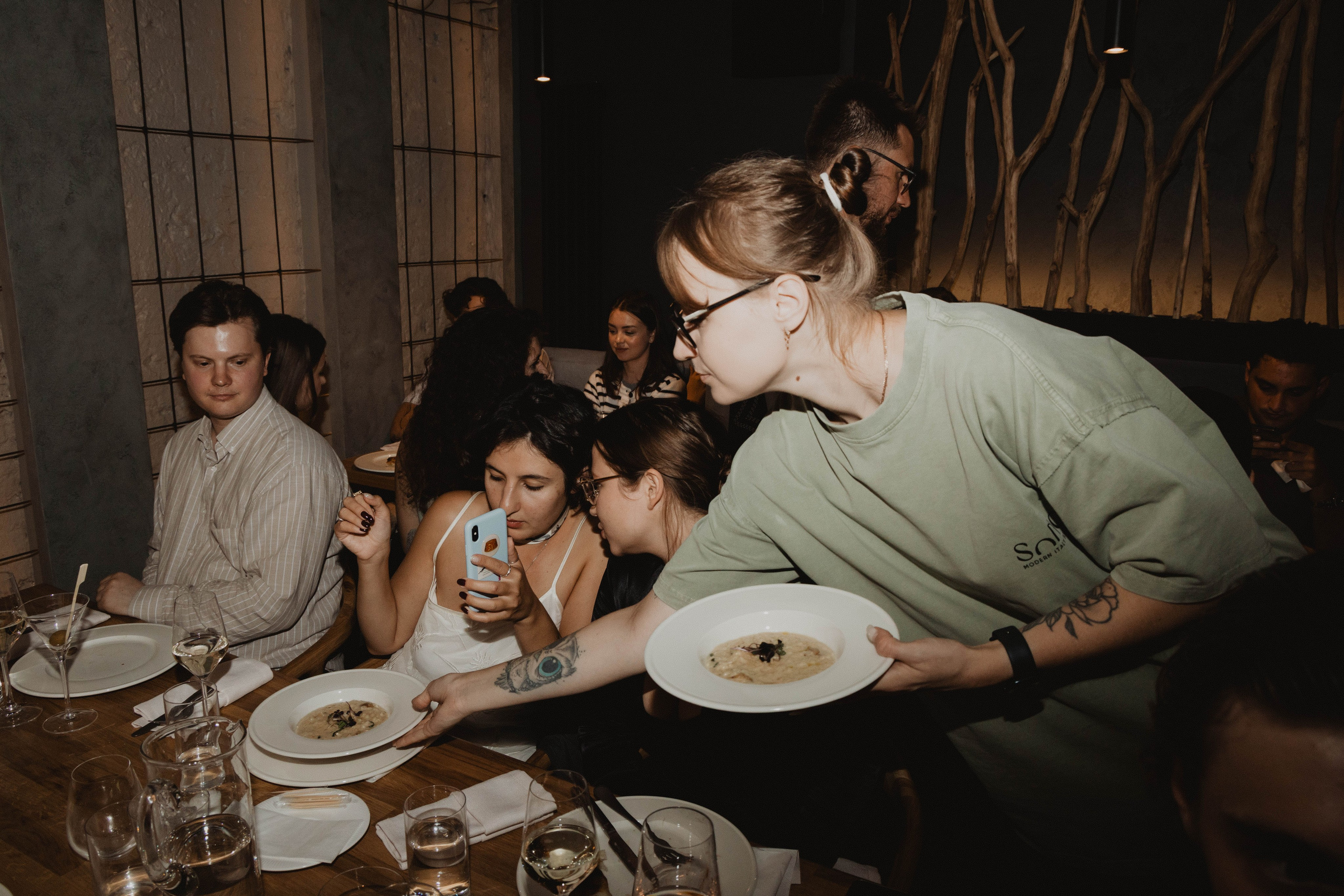 Репортажная съемка в ресторане — фото с гостями и атмосферой | Николай Завалишин. NICKZAVALISHIN — Визуал который продаёт