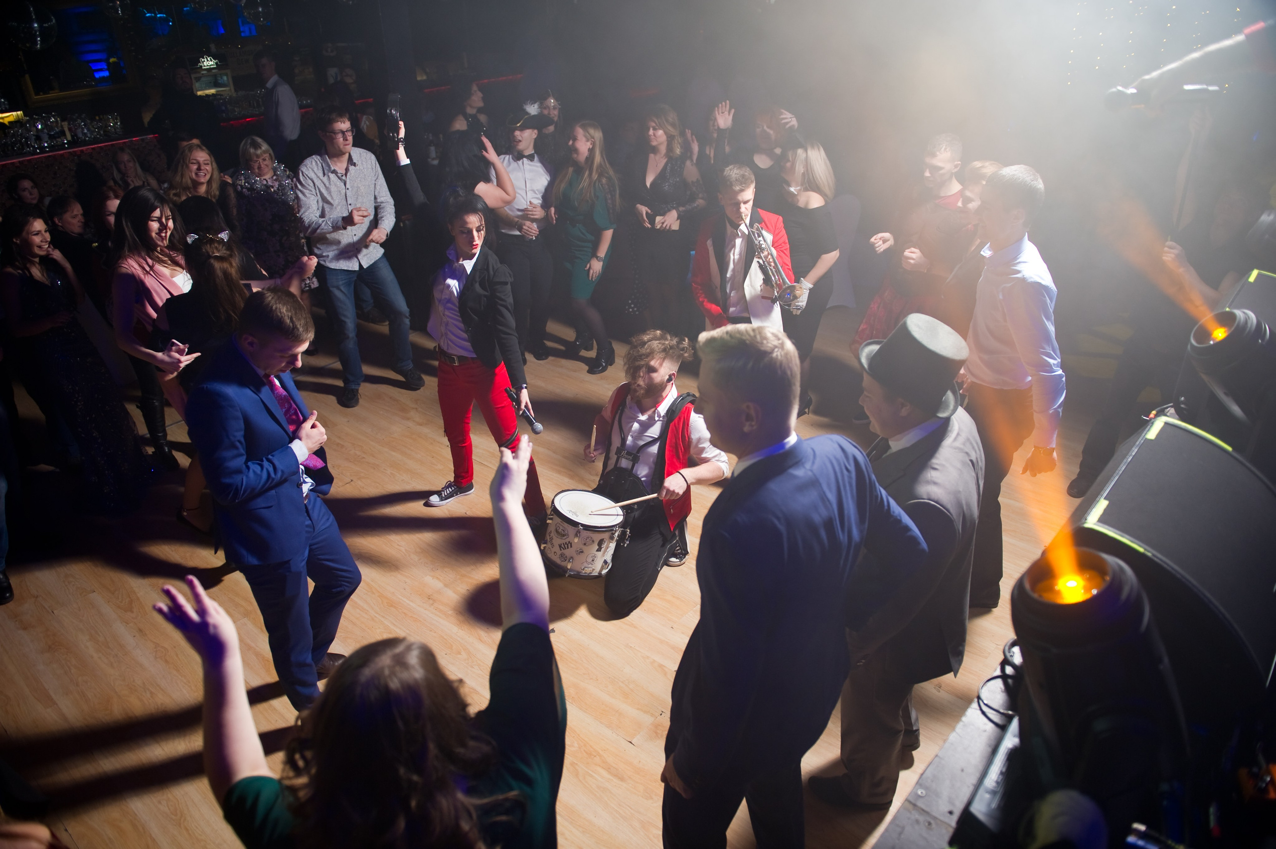 Новогодний корпоратив Summit. Репортажный фотограф и видеограф Слава Думчев. Тимбилдинги, отчетники, корпоративы