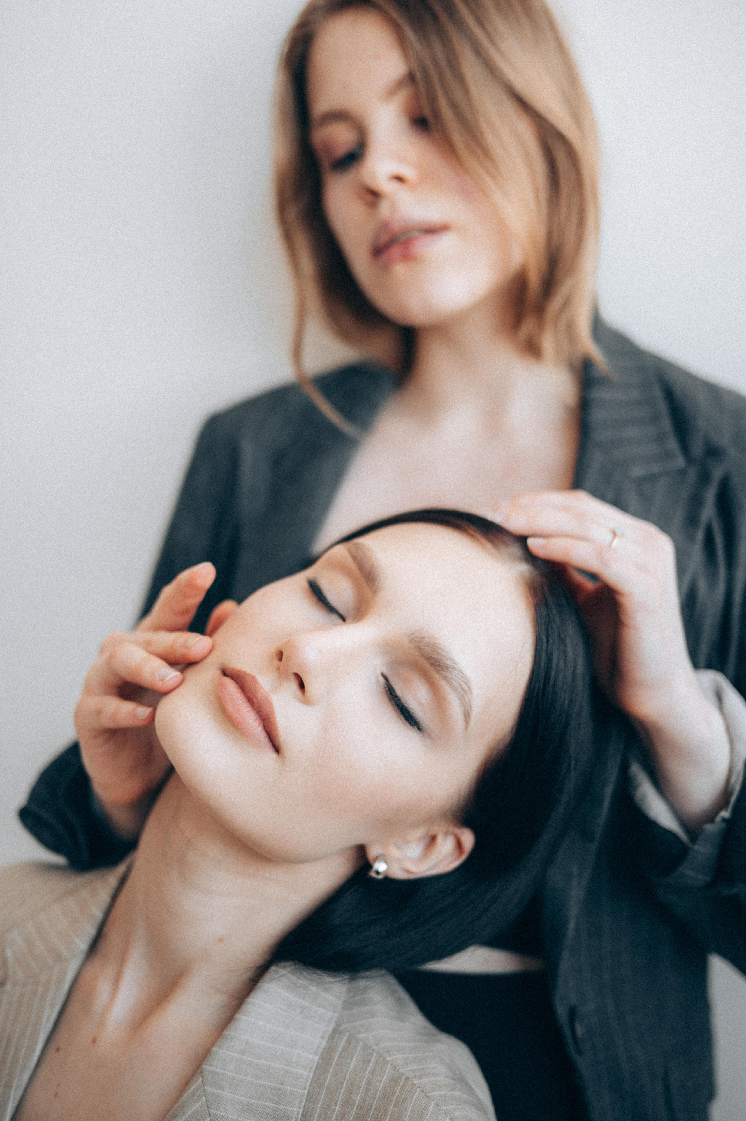 Фотосессия для Юли и Насти. Фотограф о любви в Перми Елена Кузовлева