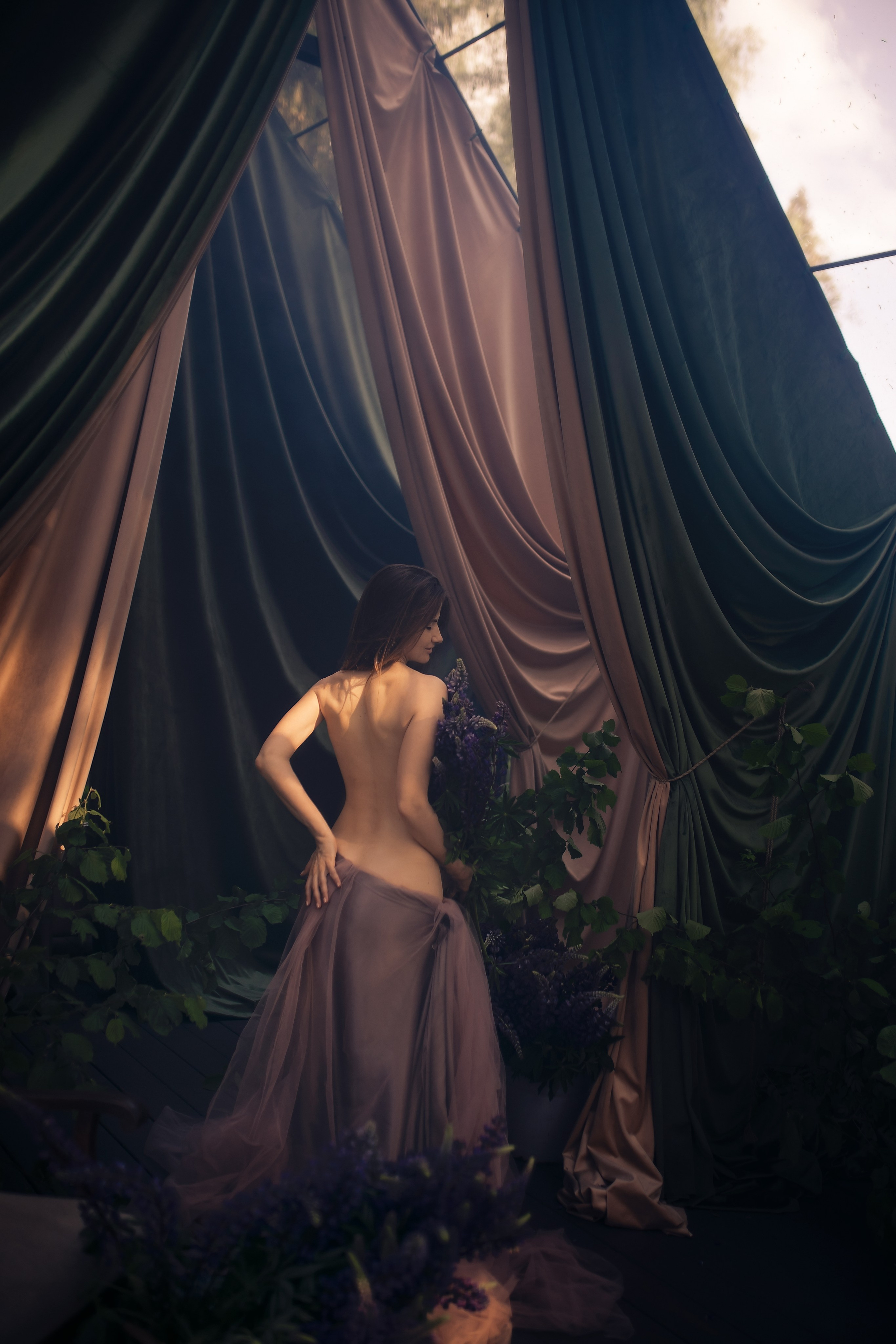 Татьяна в люпинах. Фотограф в Москве Наталья Спиридонова