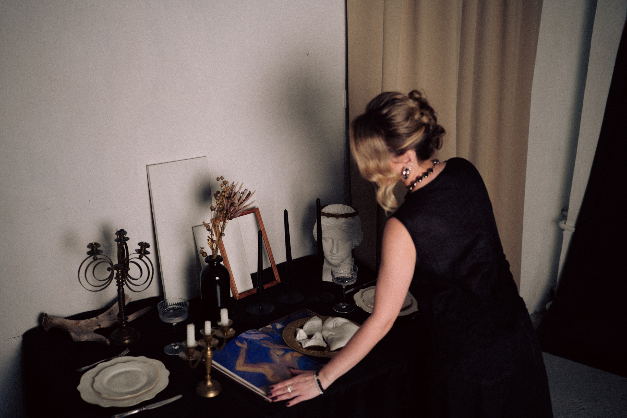 НОВОГОДНЯЯ ФОТОСЕСИИЯ В СТУДИИ ДЛЯ ДЕВУШКИ И ПРОГУЛКА ПО ЧЕРНЫШЕВСКОЙ. Профессиональный фотограф, Санкт-Петербург — Виктория Богомолова