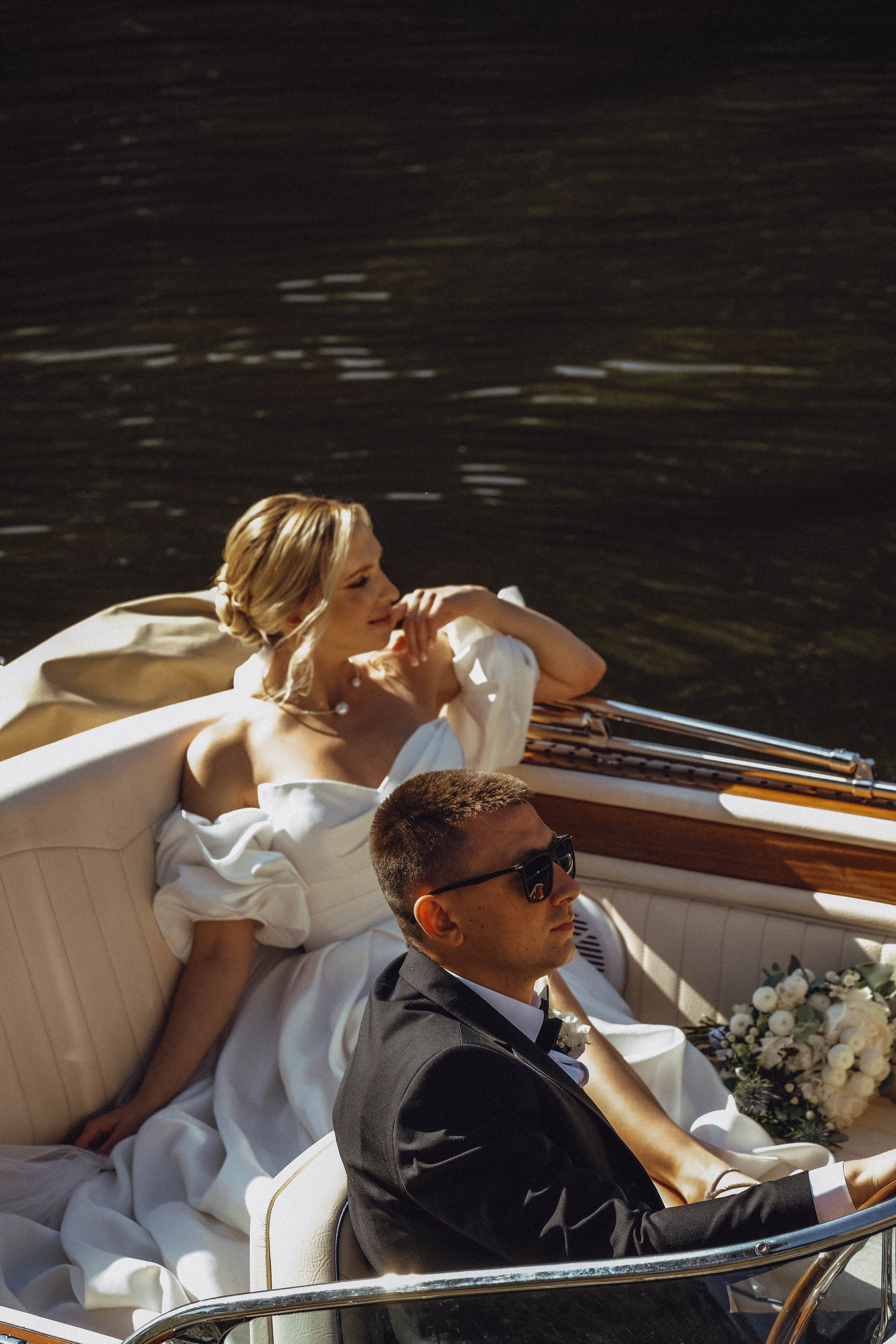 СВАДЕБГНАЯ ПРОГУЛКА ПО КАНАЛ САНКТ-ПЕТЕРБУРГА НА КАТЕРЕ. Профессиональный фотограф, Санкт-Петербург — Виктория Богомолова