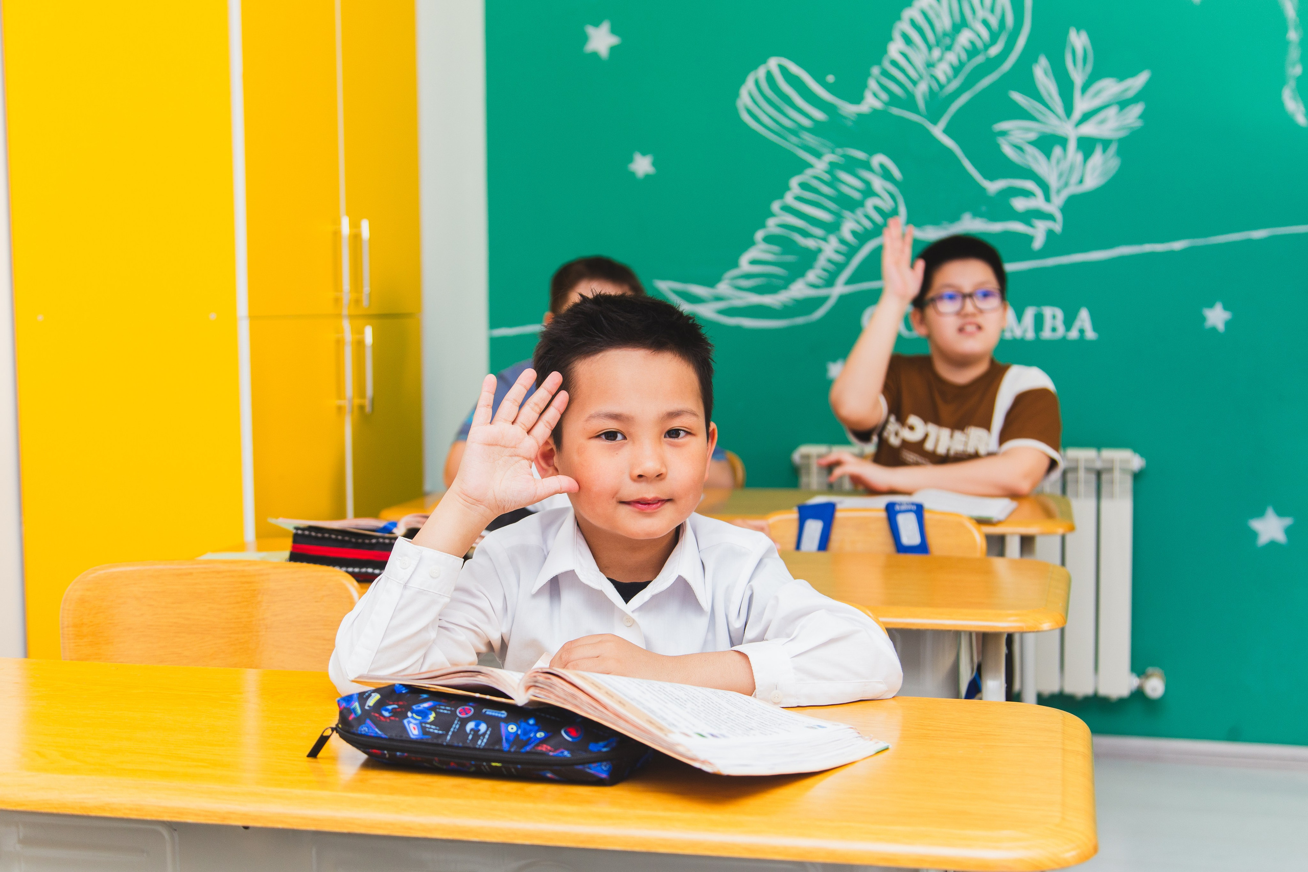 Sova School Атырау. Рекламный и портретный фотограф в Алматы — Серекпаев Танирхан