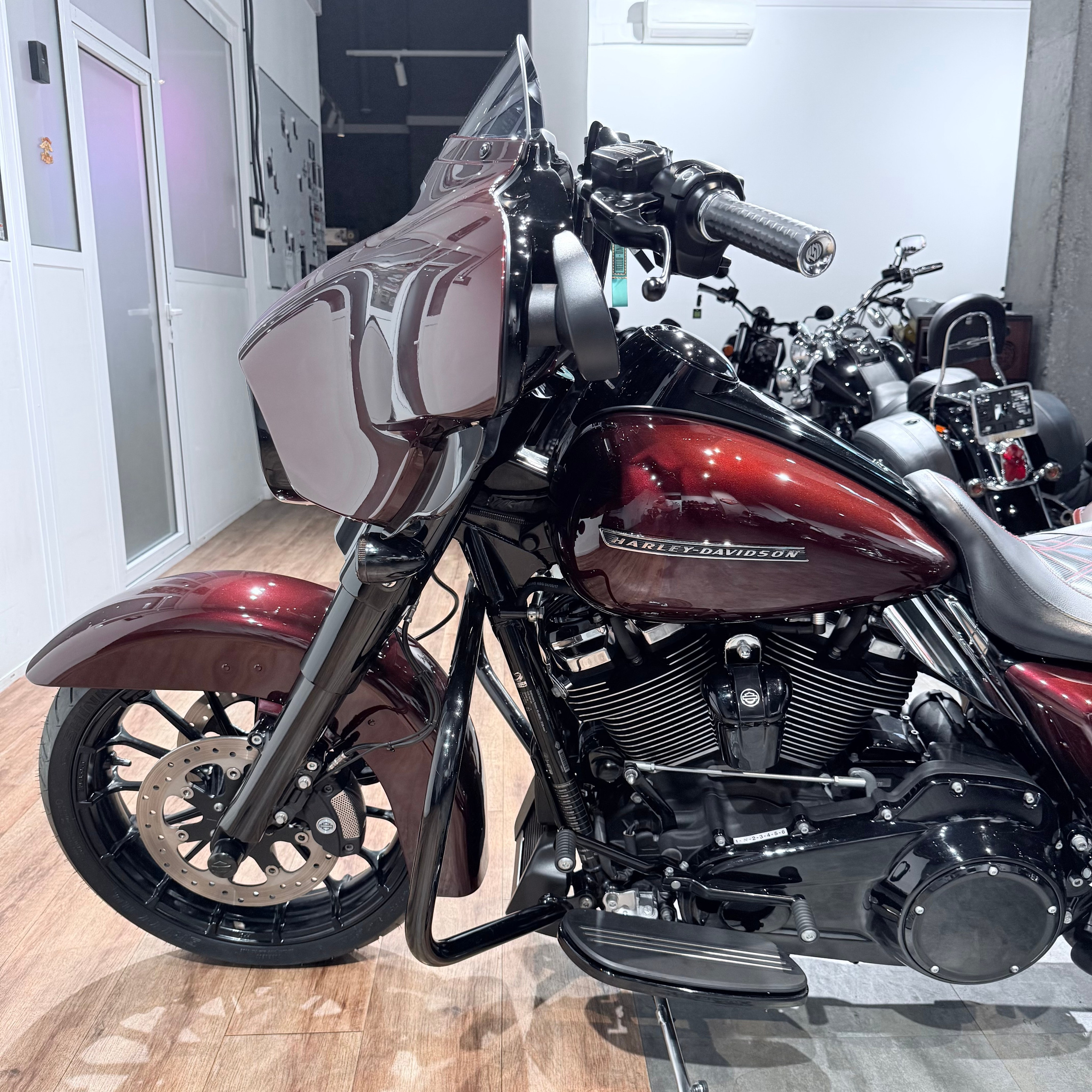 2017 Street Glide Sресiаl 107 Purple Сhоkоlatе. Hello Davidson, Москва. Только хорошие мотоциклы…