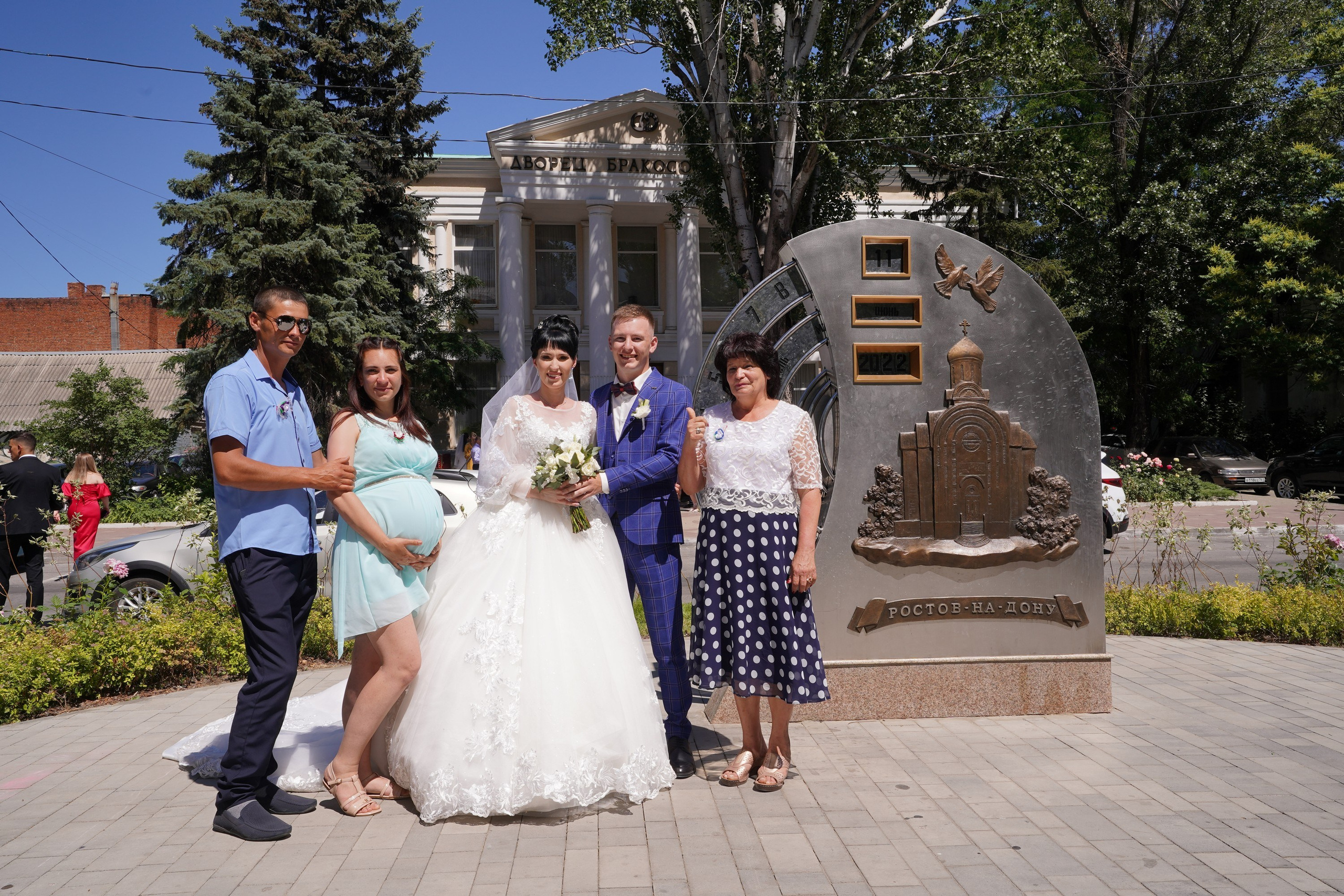 Макс и Анна. MEMENTO.Выпускные альбомы, школьные, юбилейные и другие книги. Ростов-на-Дону