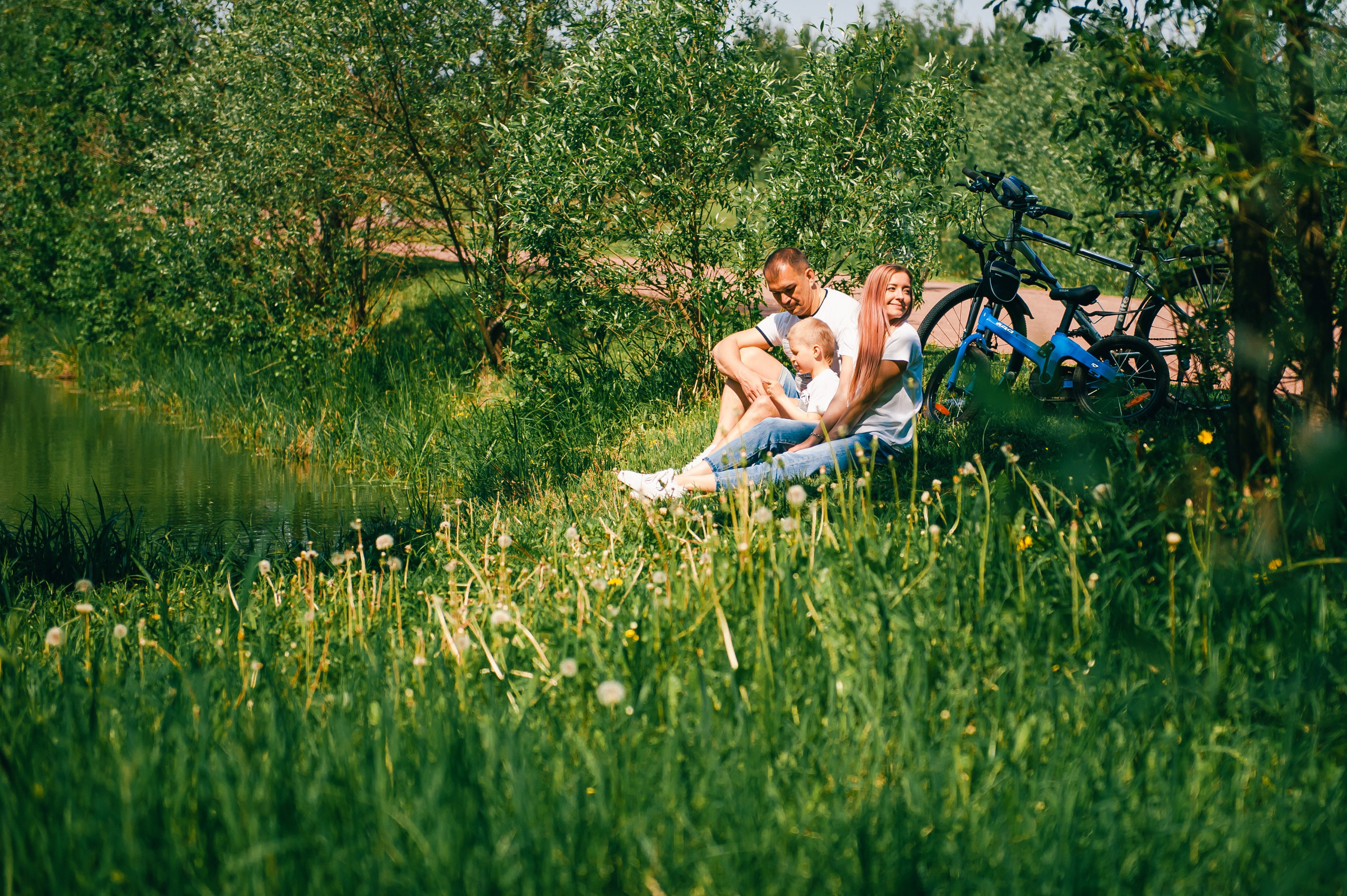 семейная фотосессия на природе, фотосессия в парке, живые эмоции