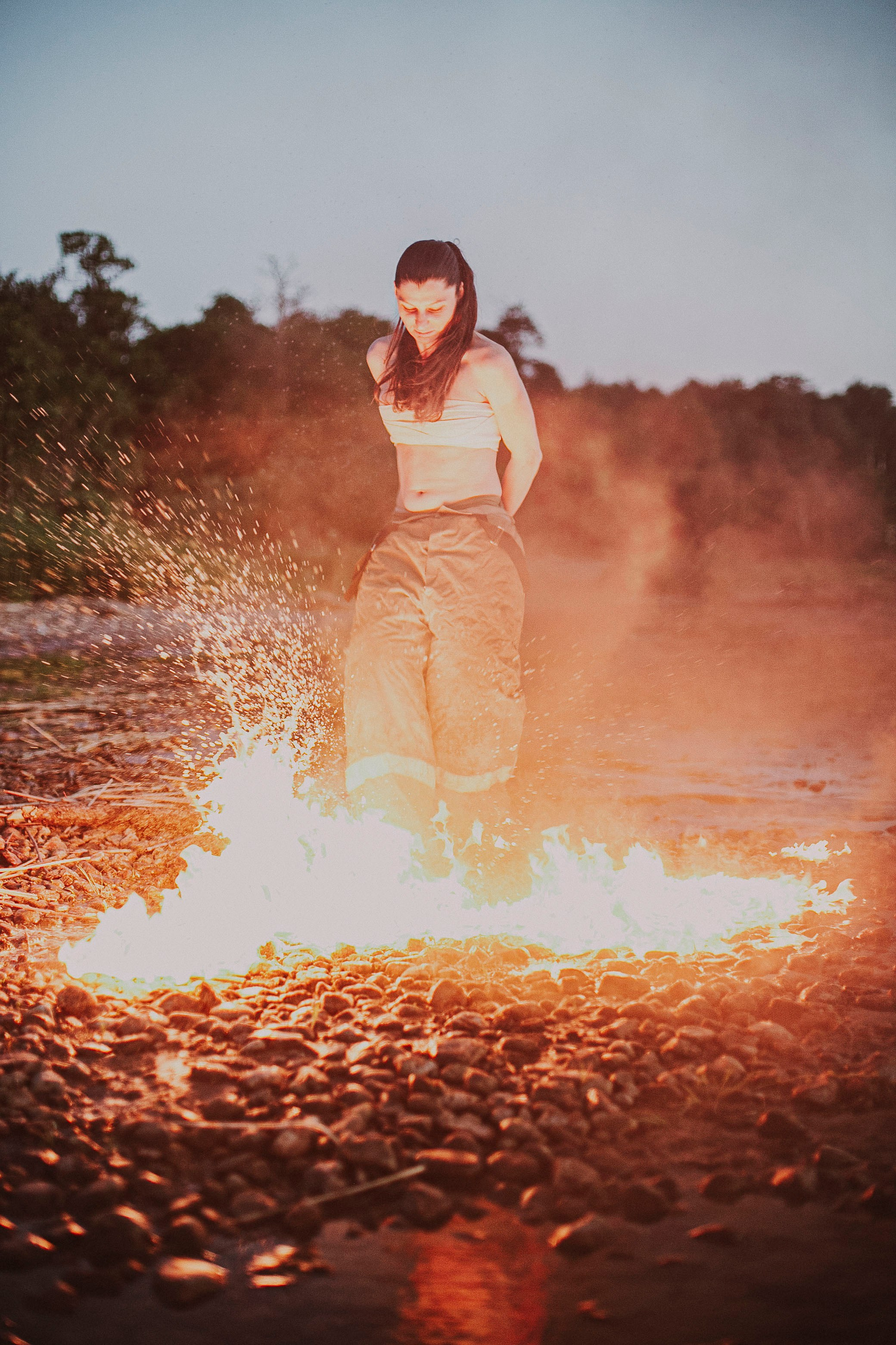 Настя. Фотосессия с огнем и водой. Портретный и эротический фотограф Ирина Подборская (18+)