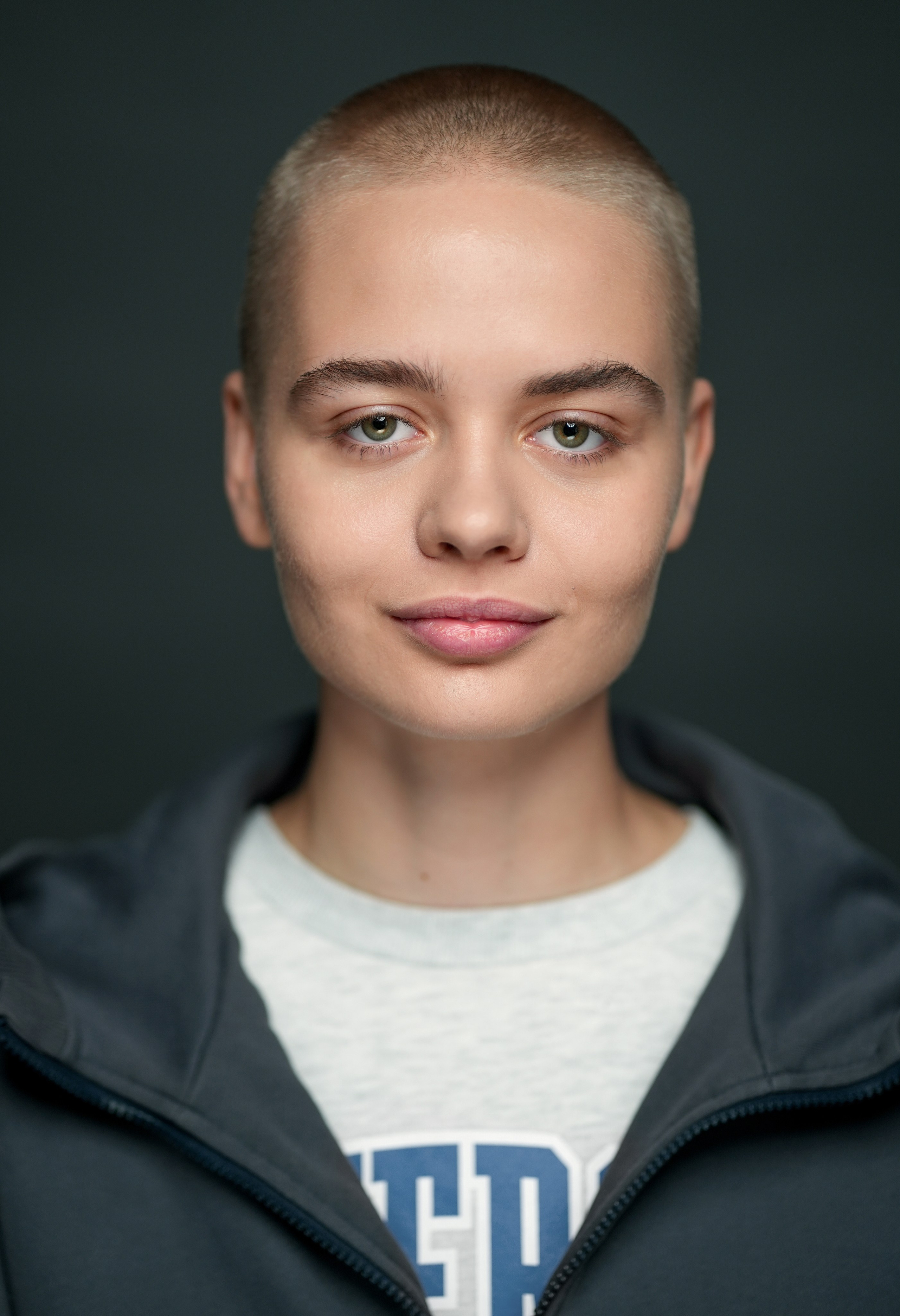 Актриса Дарина Неволина. Портретная съемка в Москве, студийный фотограф Игорь Фомин