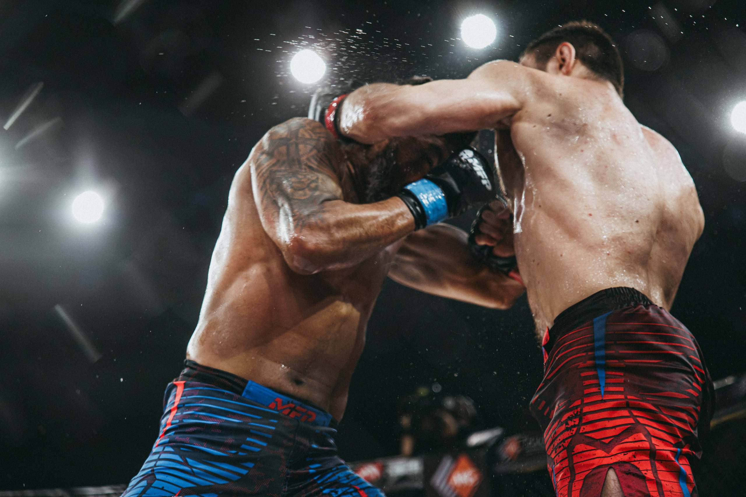 MFP255 ДУГЛАС РИБЕЙРО VS МАКСИМ БУТОРИН. Фотограф Иркутск Антипин Сергей