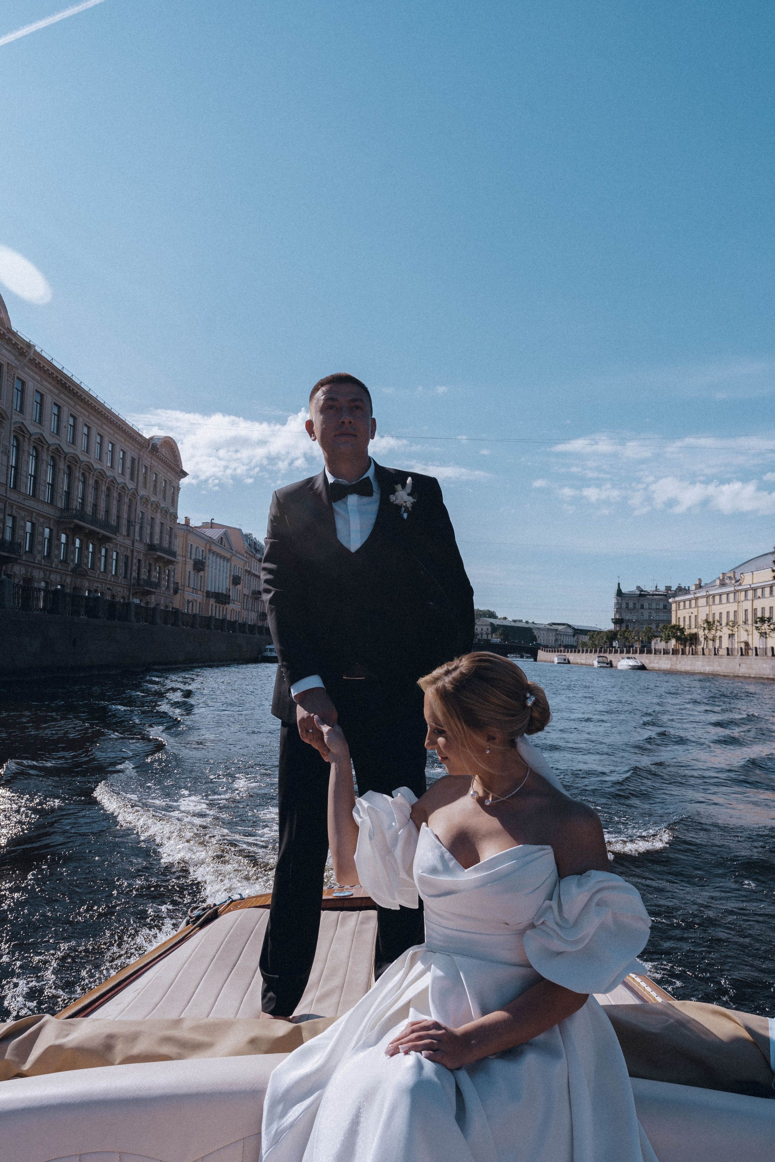 СВАДЕНБНАЯ СЬЕМКА НА КАТЕРЕ ПО КАНАЛАМ САНКТ-ПЕТЕРБУРГА И В АКВАТОРИИ НЕВЫ. Профессиональный фотограф, Санкт-Петербург — Виктория Богомолова