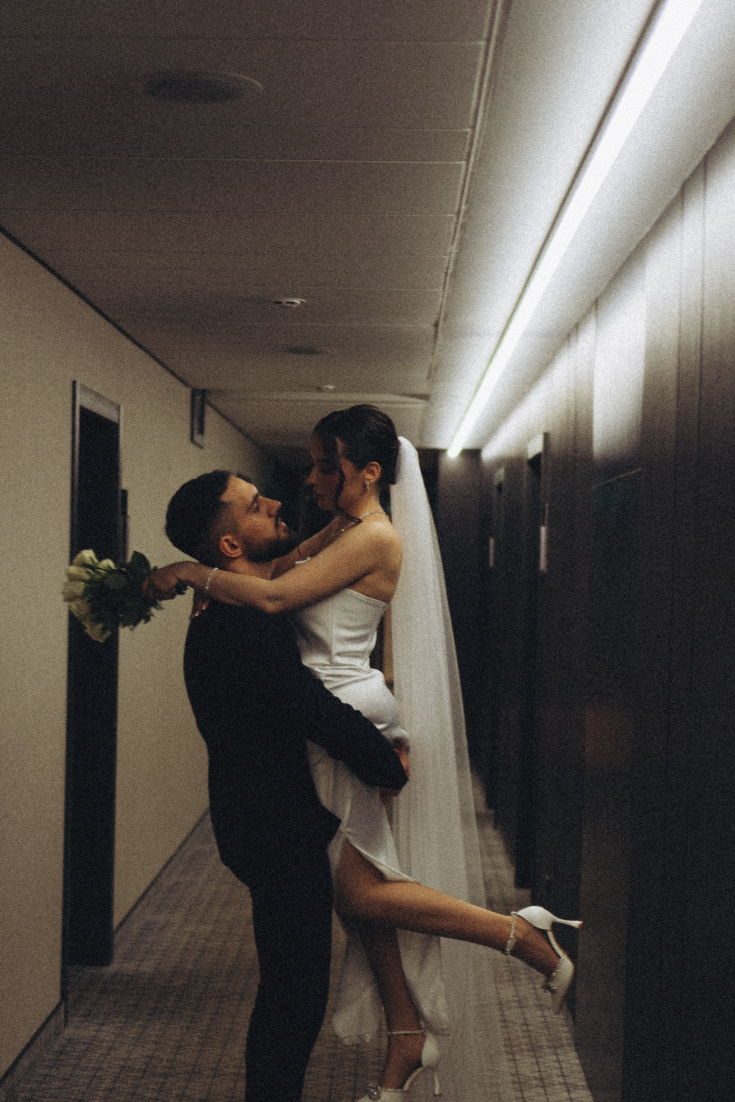 СВАДЕБНАЯ СЬЕМКА СБОРОВ ЖЕНИХА И НЕВЕСТЫ В ОТЕЛЕ И ТАКЖЕ ФОТОСЕССИИЯ В ОТЕЛЕЕ МЕГАПОЛИС БРЯНСК. Профессиональный фотограф, Санкт-Петербург — Виктория Богомолова