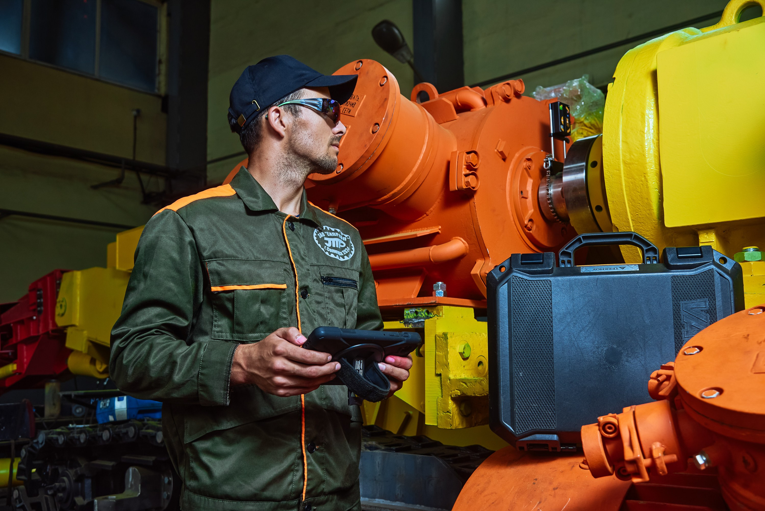 Портрет специалиста на рабочем месте. Фотограф Олег Юршевич Солигорск Минск