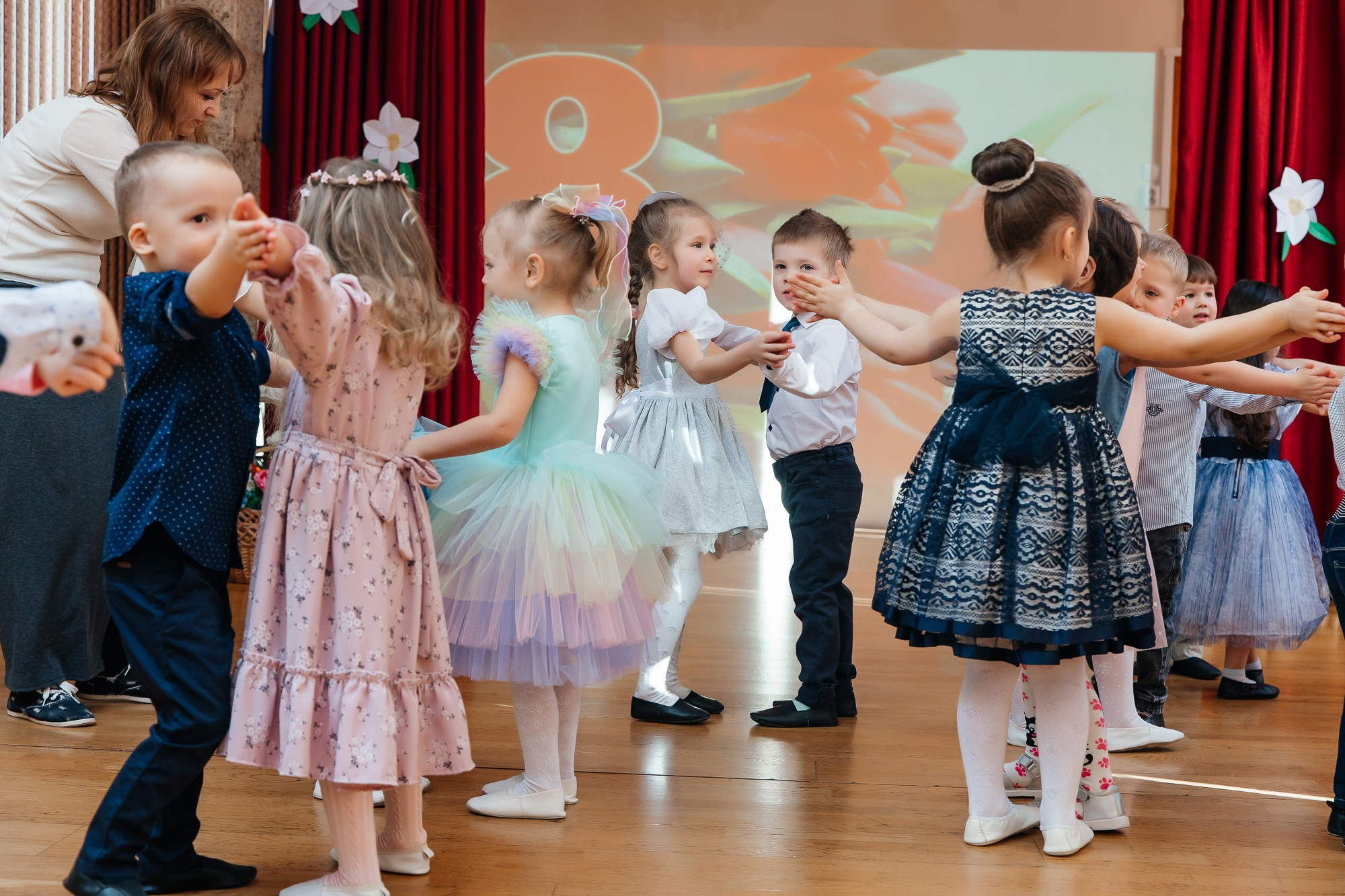 Детский сад № 93 — Утренник (07.03.2023). Свадебный и семейный фотограф Крамар Наталья