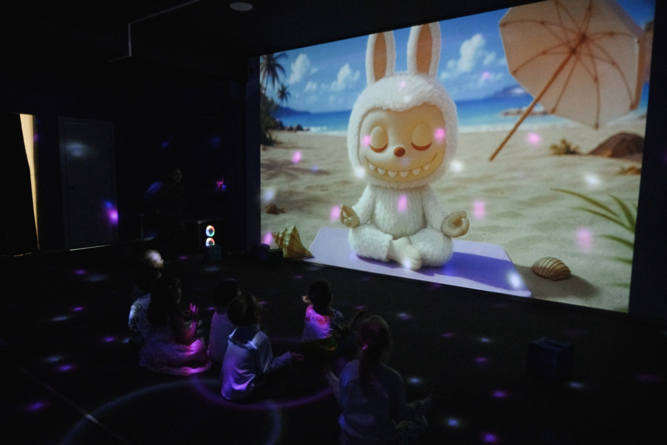 Фотосъемка детского дня рождения в Петропавловске-Камчатском. Детская фотосъемка дня рождения в игровой студии в Петропавловске-Камчатском. Яркие фото с детского праздника в Петропавловске-Камчатском. Эмоциональная фотосессия ребенка на день рождения в Петропавловске-Камчатском. Стоимость услуг фотографа на детский день рождения в Петропавловске-Камчатском.