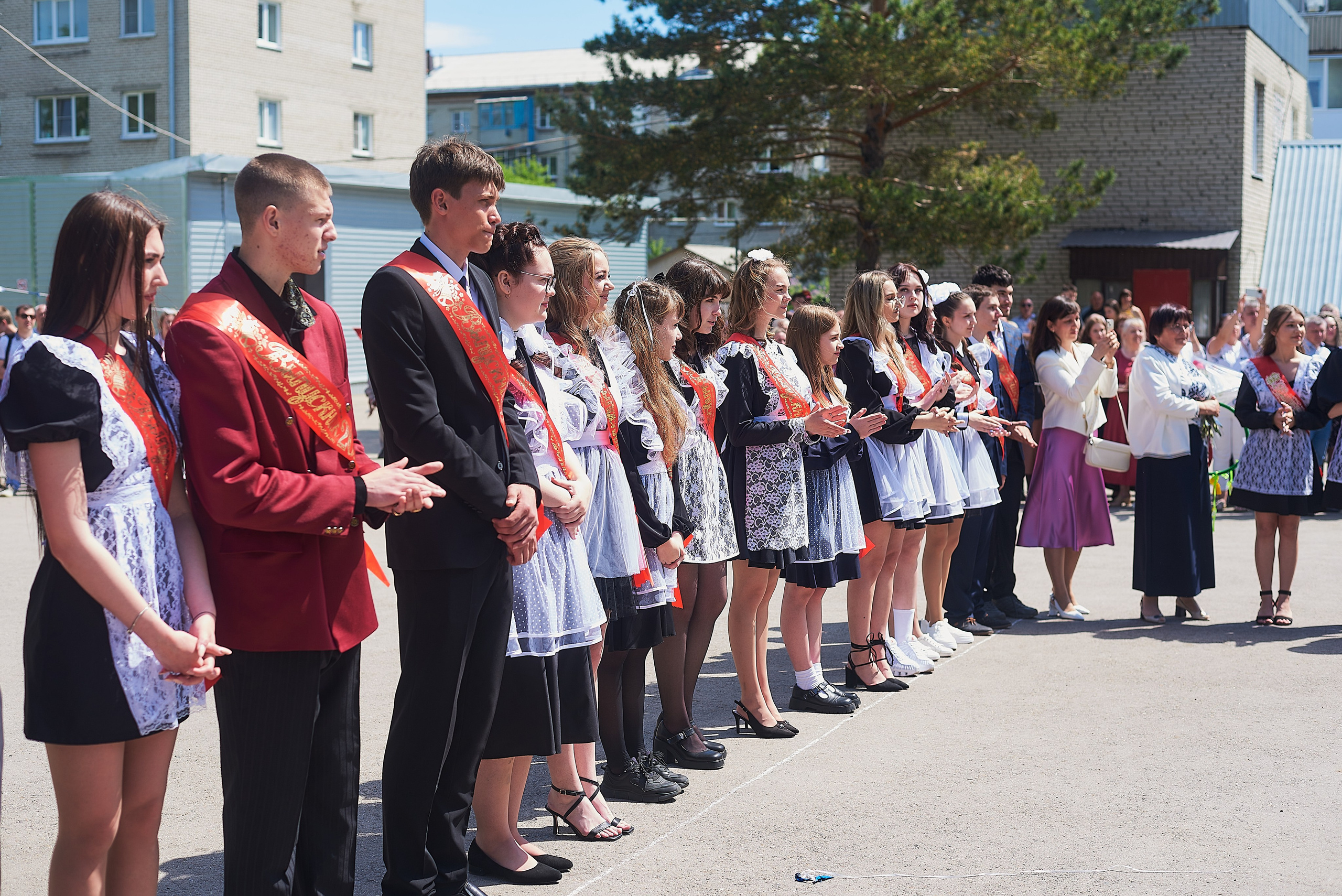 Последний звонок. Фотограф Елена Дука. Контент съемка. Семейная фотография