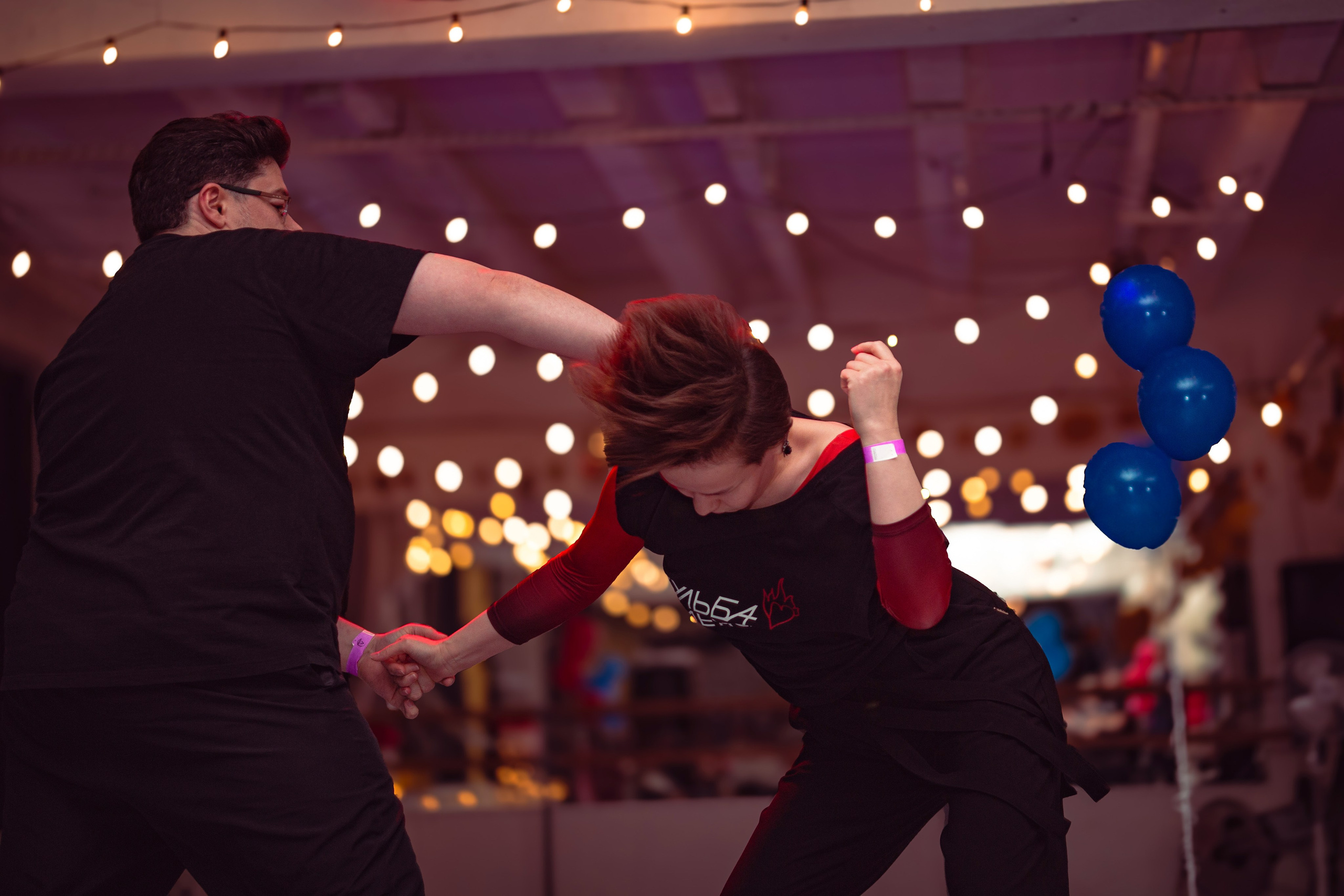 Dance cafe вечеринка