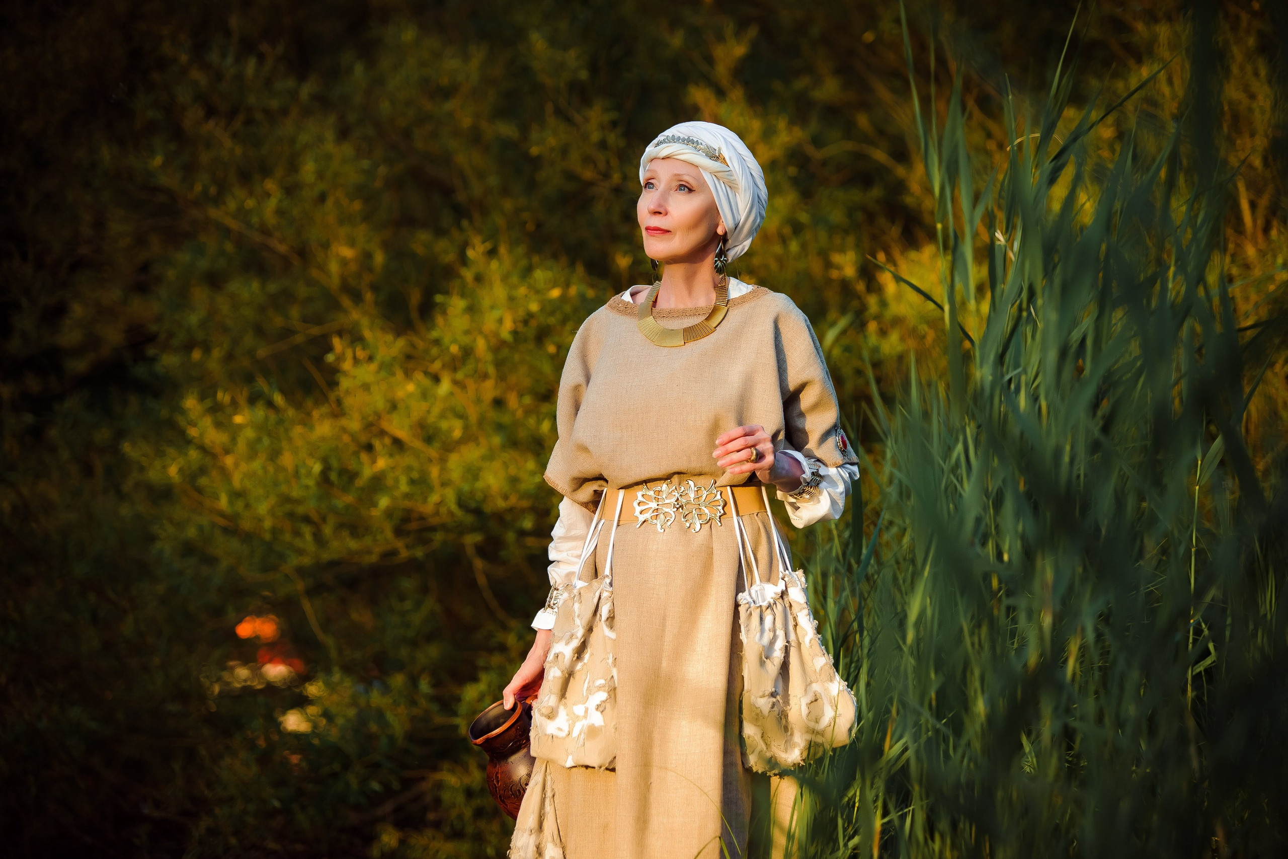 профессиональный женский портрет в парке