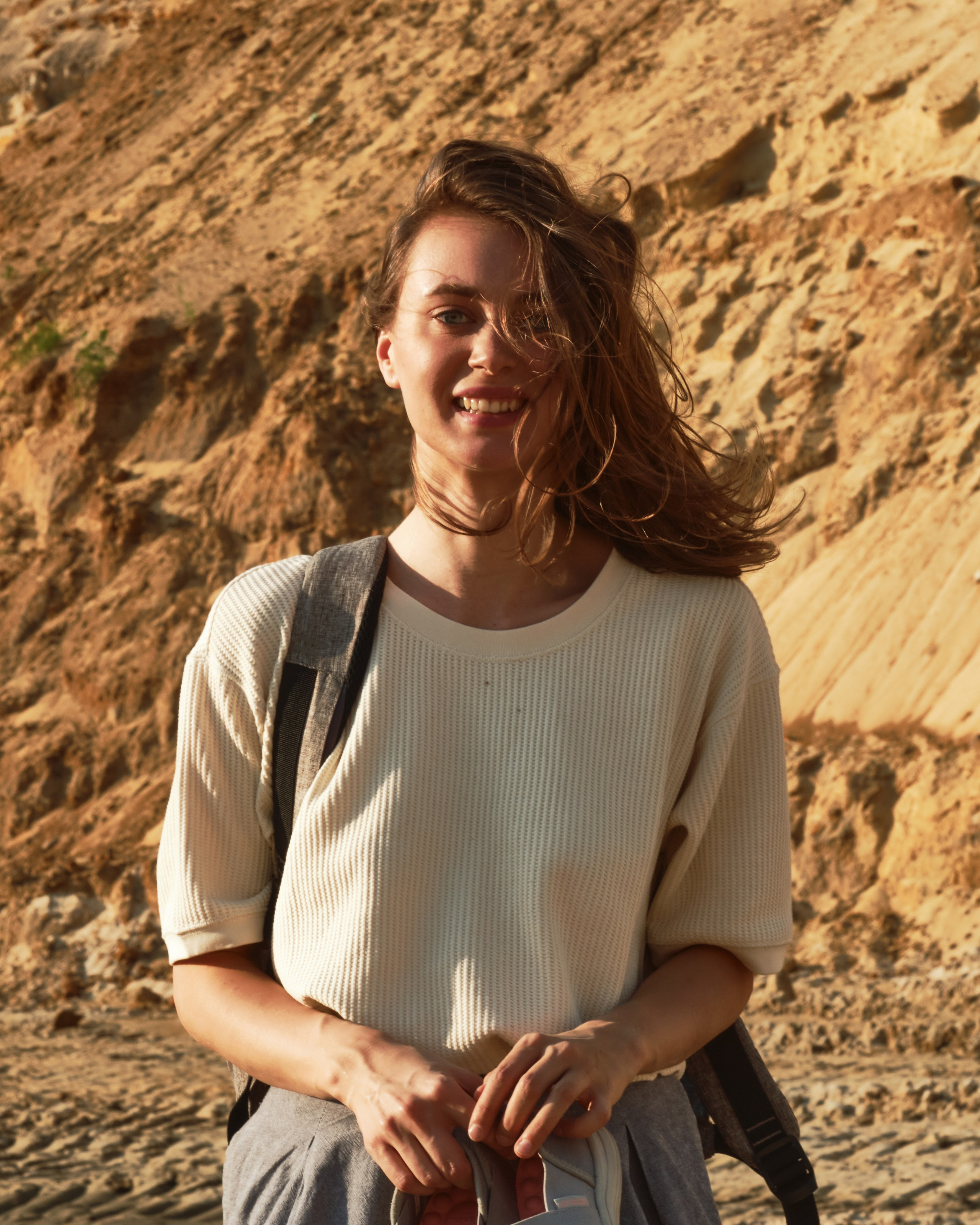 Светлана в пустыне (на пляже). Фотограф Максим Ерёмин