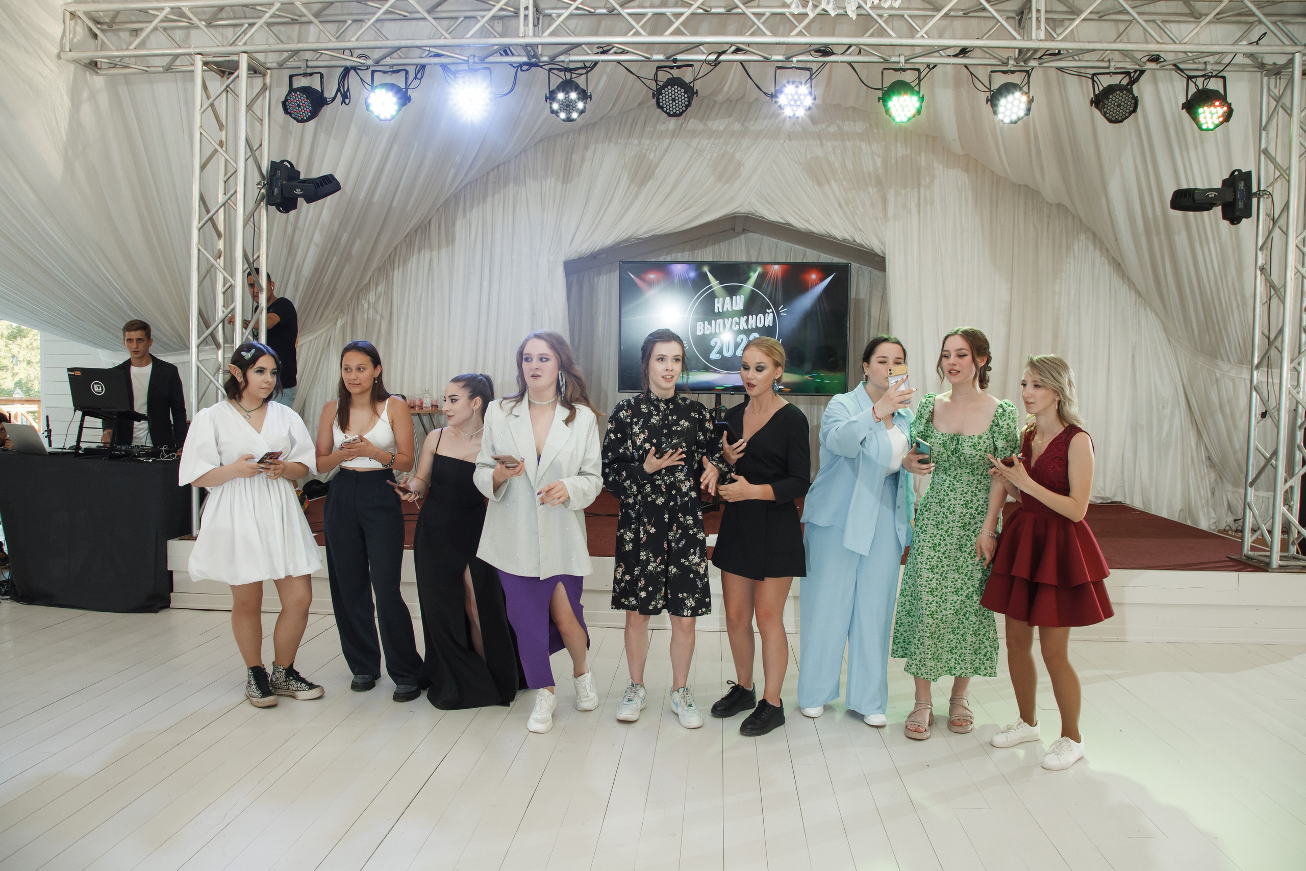 Выпускной, шатер в усадьбе «Гребнево». Свадебный и репортажный фотограф (Москва, Королев и другие)