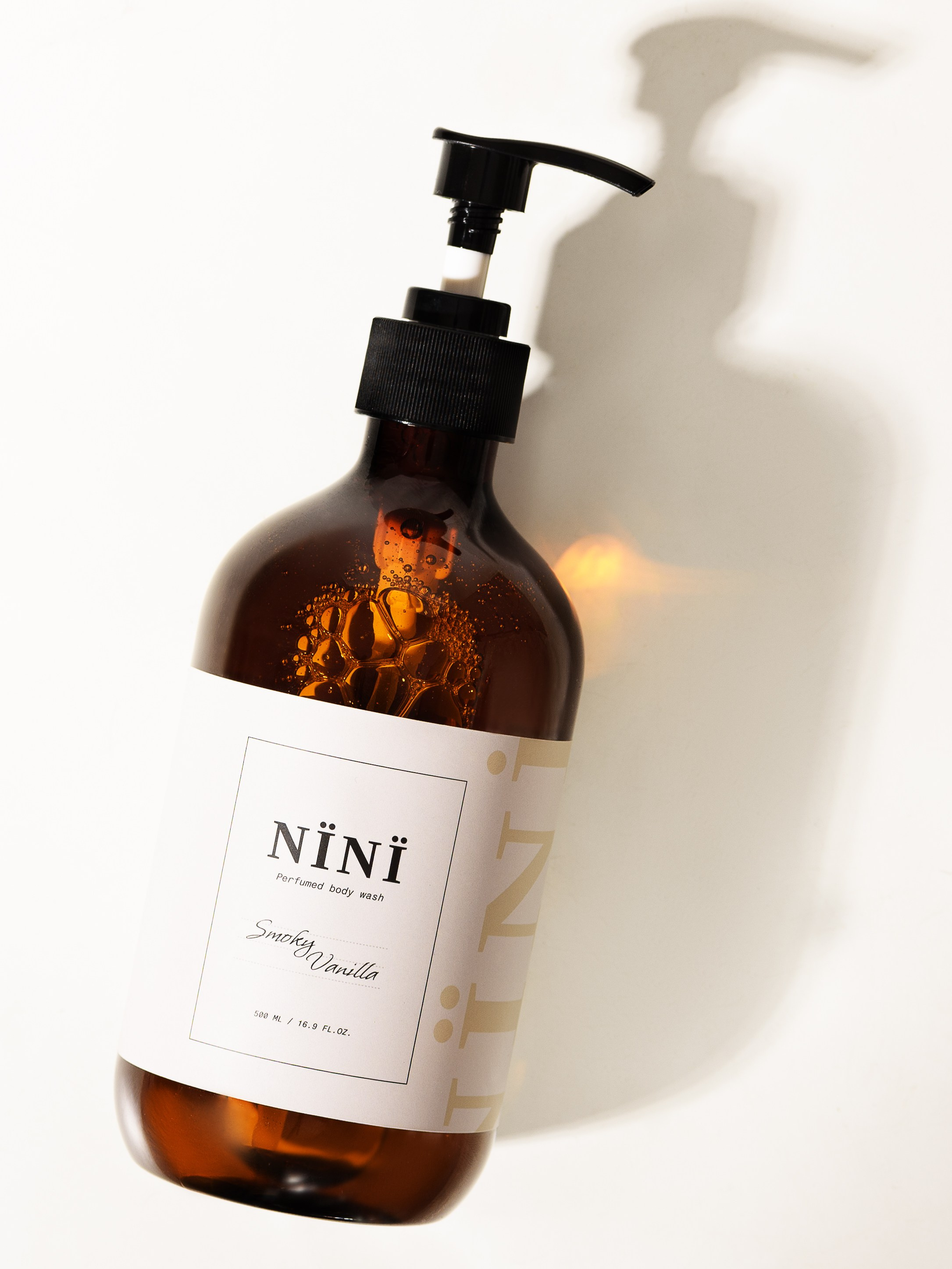 Съемка товаров на белом фоне для маркетплейсов, профессиональные фотографии в Гуанчжоу, Китай