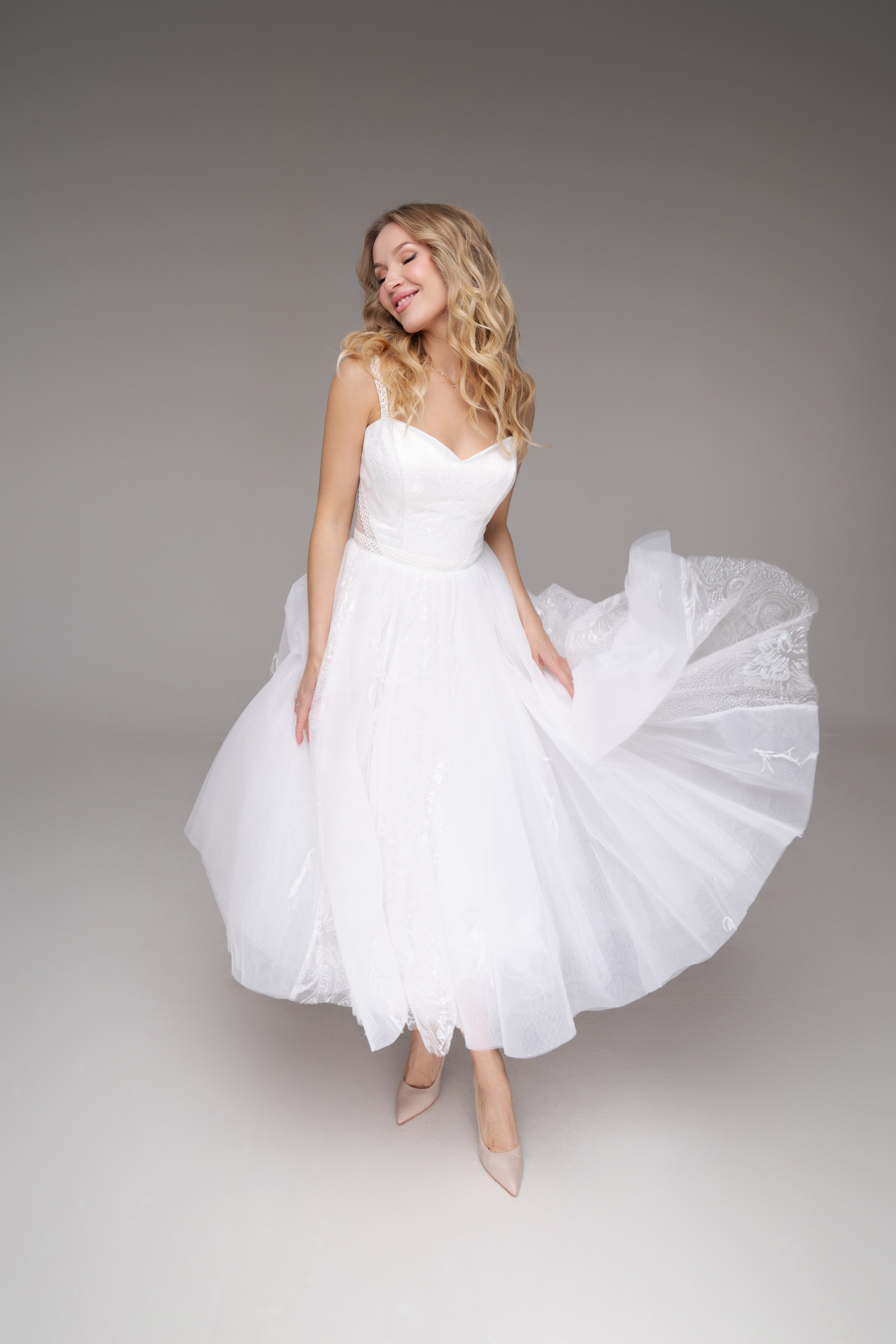 Платья. Оксана Волик фотограф в Архангельске. Аренда фотостудии White Studio