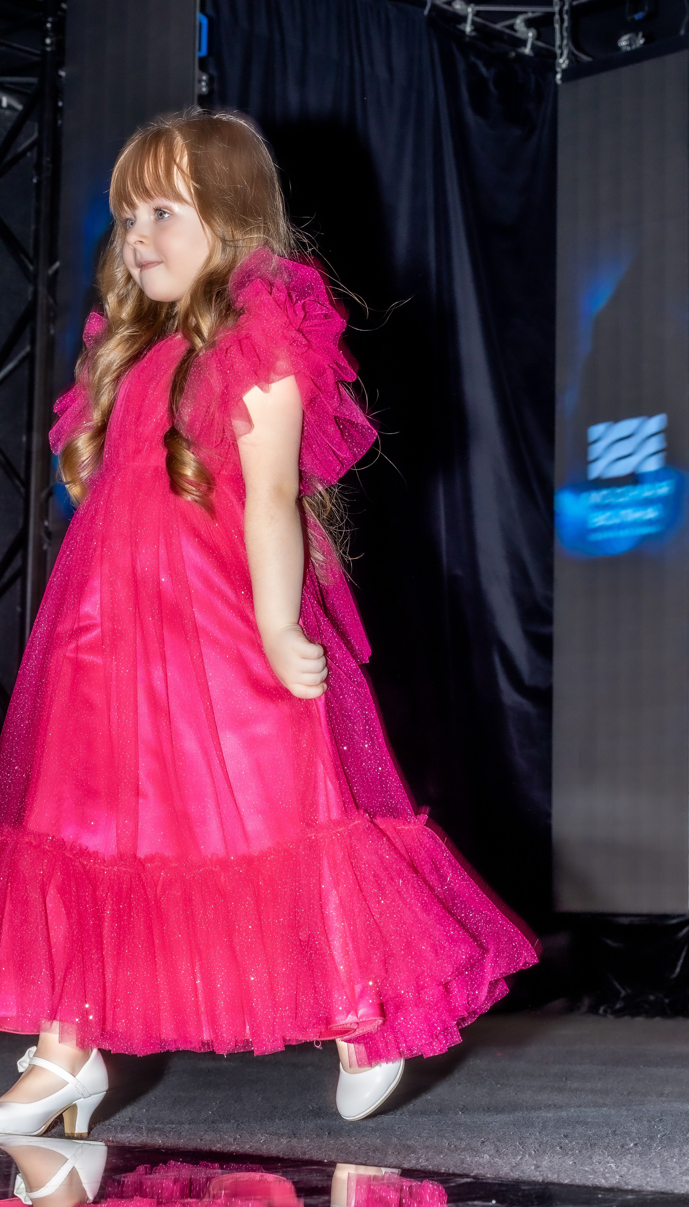 Модный показ Ассоциация дизайнеров FASHION STYLE. Студия фото, видеографии и мультимедийного дизайна в Москве Multi Frame Studio