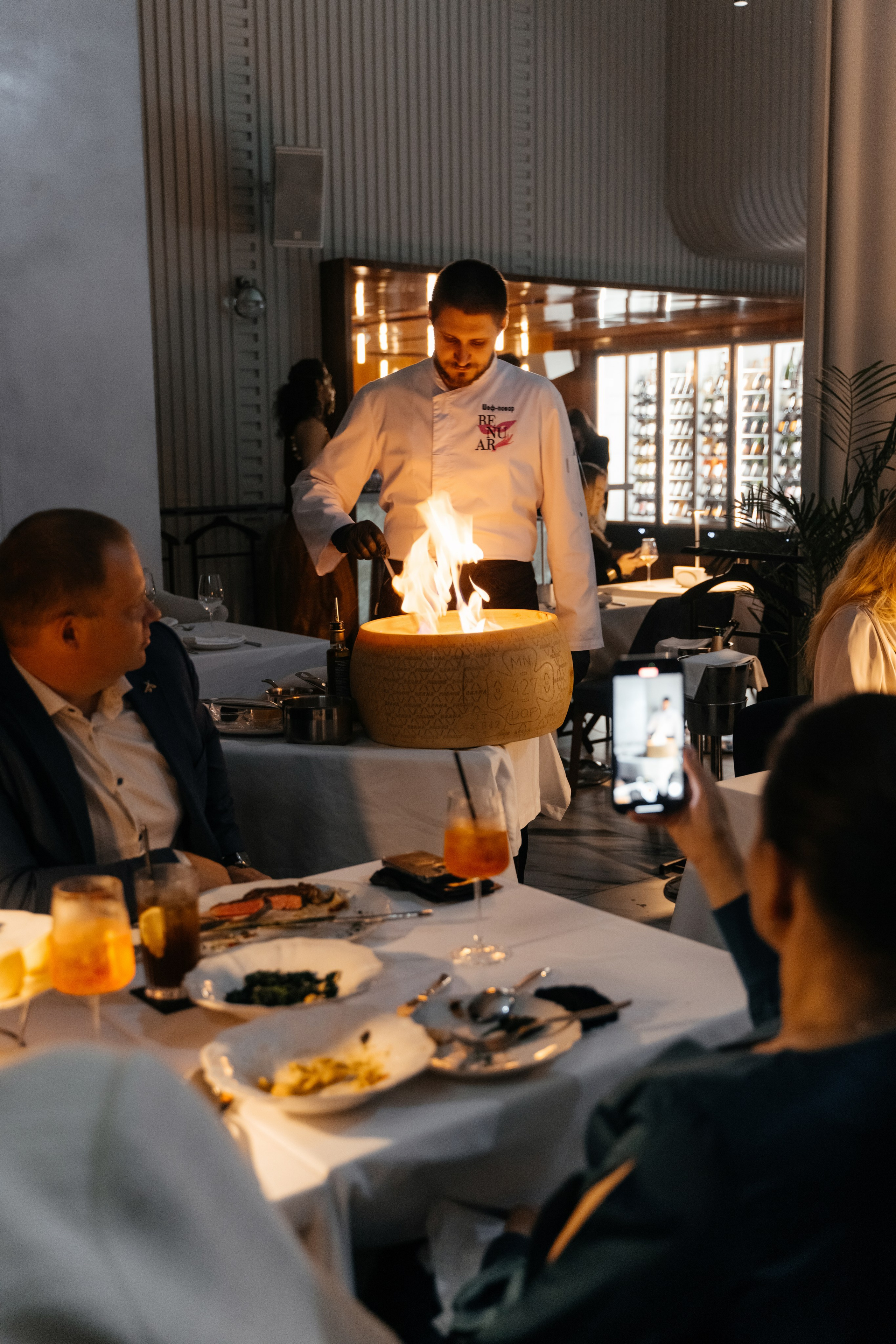 14 июня (пятница). BENUAR Restaurant