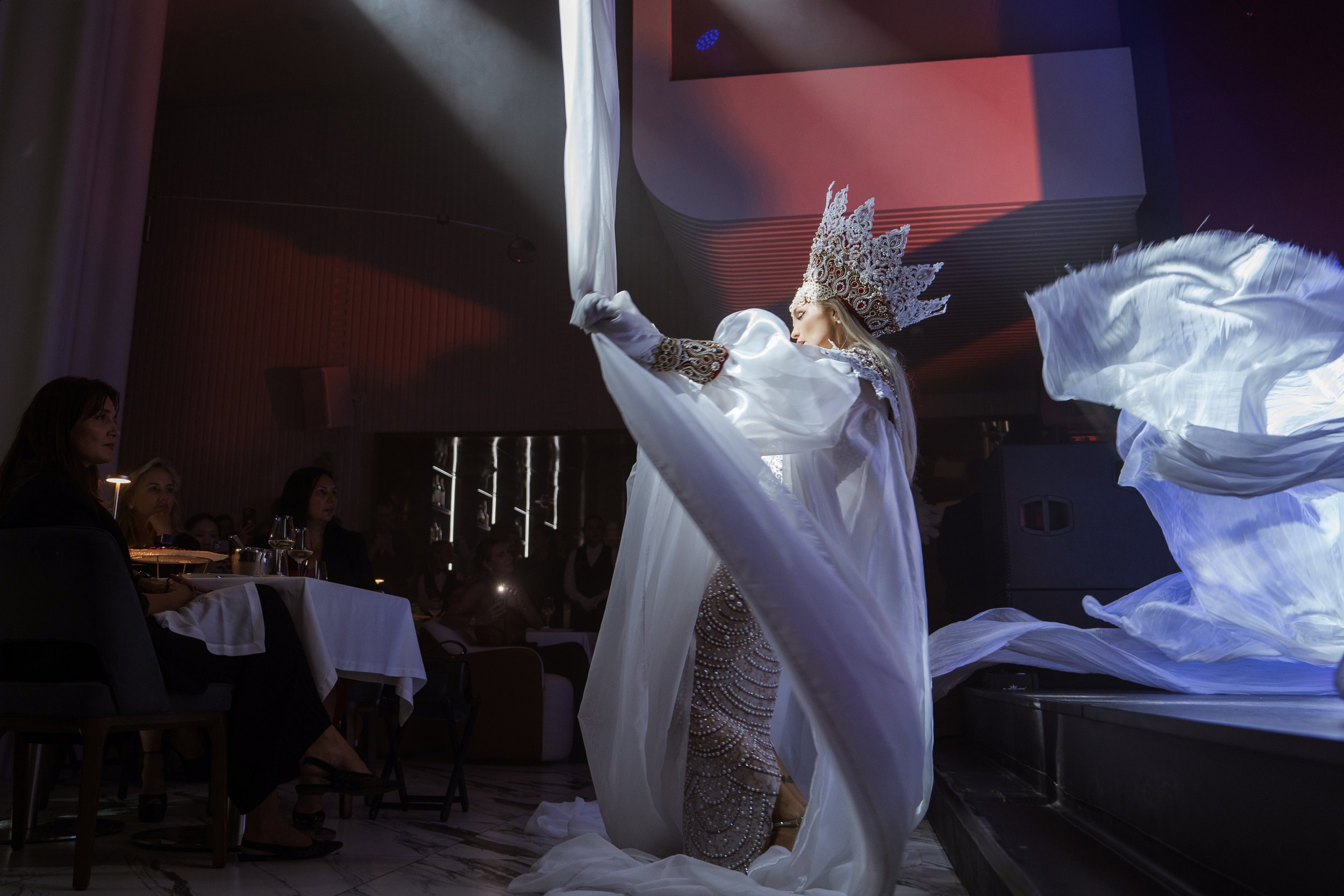 12 сентября (пятница) Премьера шоу-программы «Русские сезоны». BENUAR Restaurant