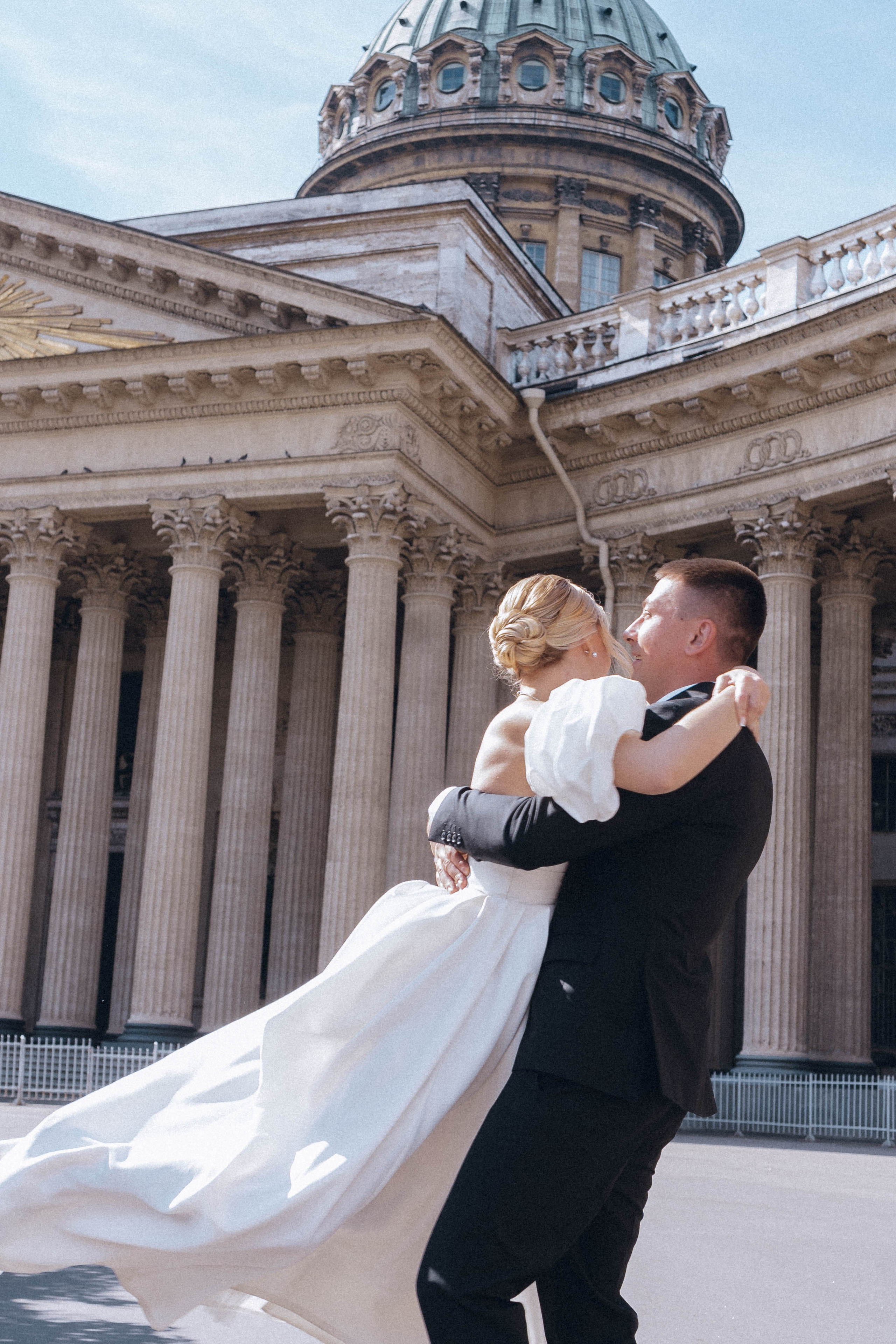 СВАДЕНБНАЯ СЬЕМКА НА КАТЕРЕ ПО КАНАЛАМ САНКТ-ПЕТЕРБУРГА И В АКВАТОРИИ НЕВЫ. Профессиональный фотограф, Санкт-Петербург — Виктория Богомолова